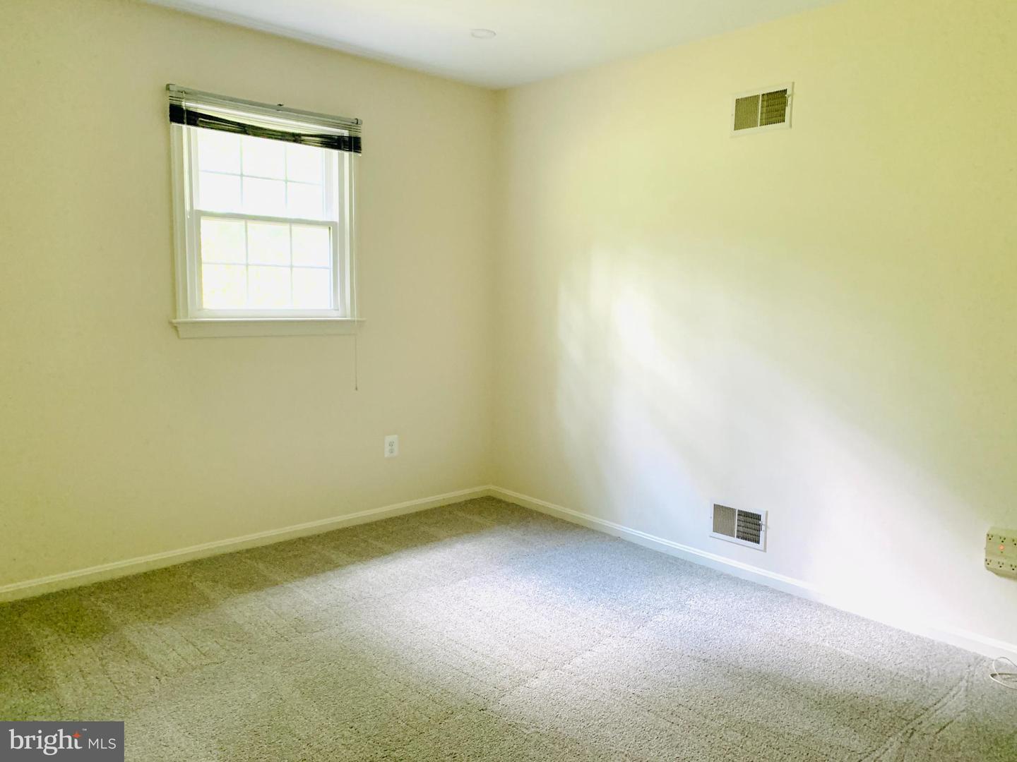10203 BENT TREE LN, MANASSAS, Virginia 20111, 3 Bedrooms Bedrooms, 7 Rooms Rooms,3 BathroomsBathrooms,Residential,For sale,10203 BENT TREE LN,VAPW2104064 MLS # VAPW2104064