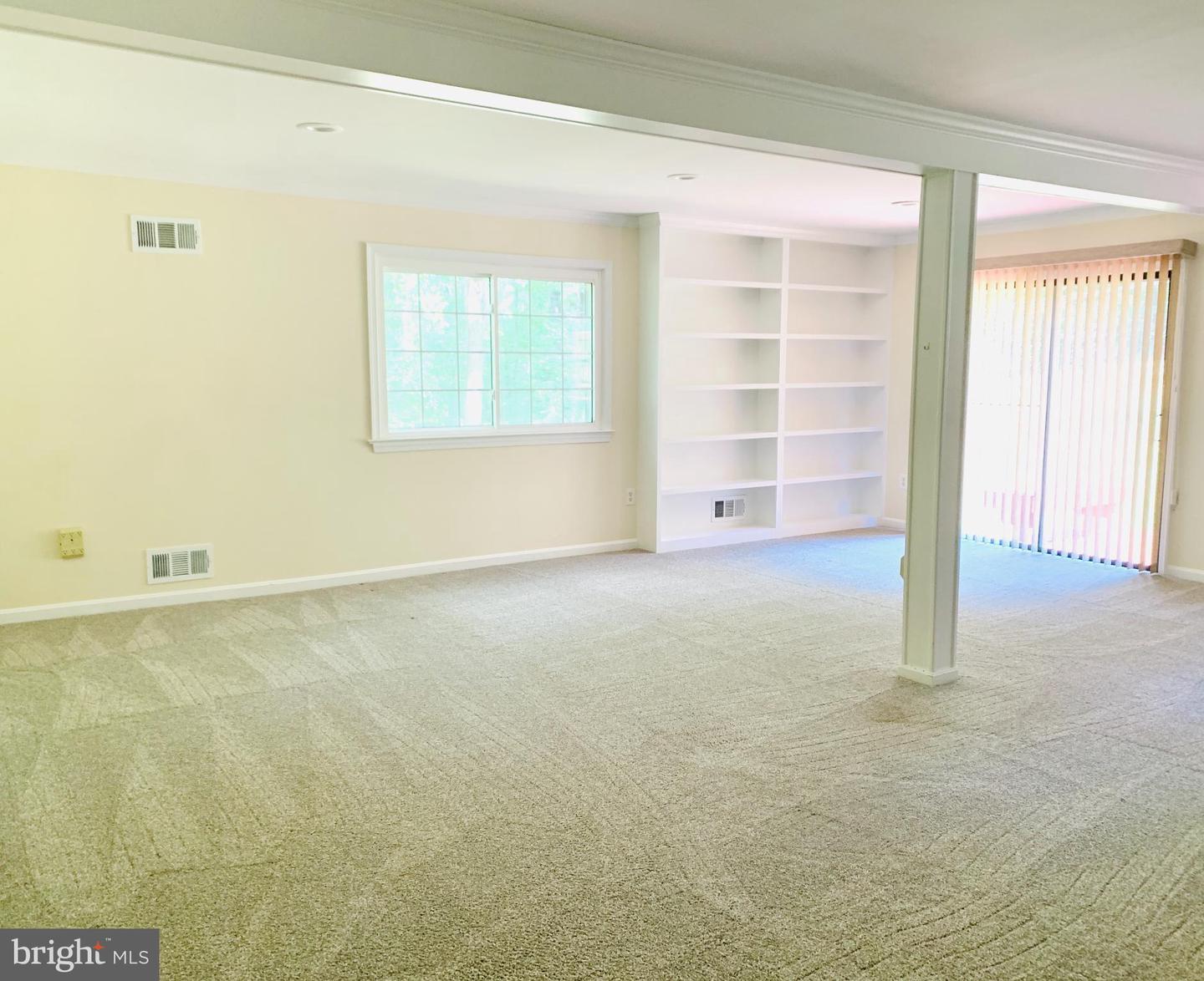10203 BENT TREE LN, MANASSAS, Virginia 20111, 3 Bedrooms Bedrooms, 7 Rooms Rooms,3 BathroomsBathrooms,Residential,For sale,10203 BENT TREE LN,VAPW2104064 MLS # VAPW2104064