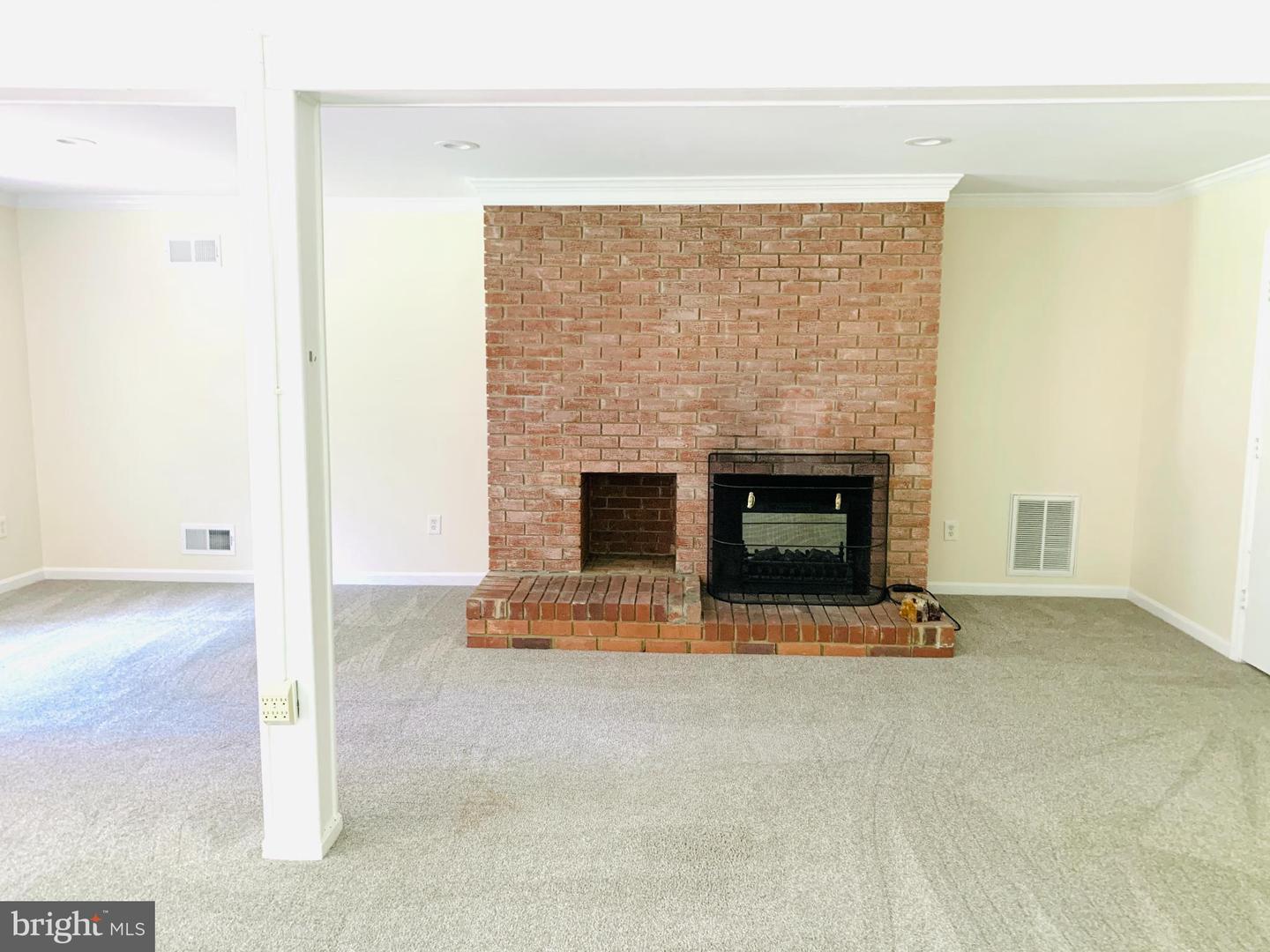 10203 BENT TREE LN, MANASSAS, Virginia 20111, 3 Bedrooms Bedrooms, 7 Rooms Rooms,3 BathroomsBathrooms,Residential,For sale,10203 BENT TREE LN,VAPW2104064 MLS # VAPW2104064