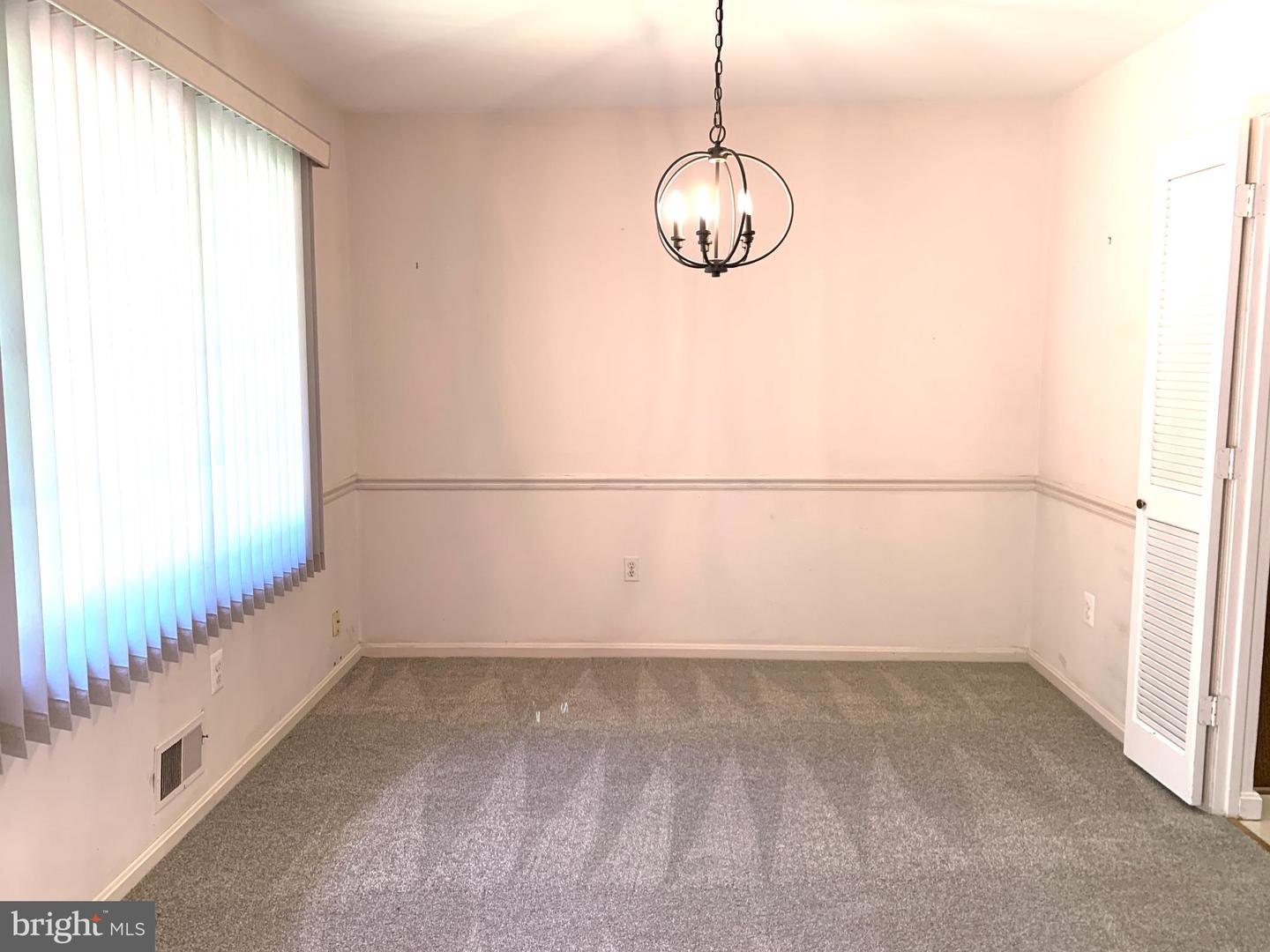 10203 BENT TREE LN, MANASSAS, Virginia 20111, 3 Bedrooms Bedrooms, 7 Rooms Rooms,3 BathroomsBathrooms,Residential,For sale,10203 BENT TREE LN,VAPW2104064 MLS # VAPW2104064