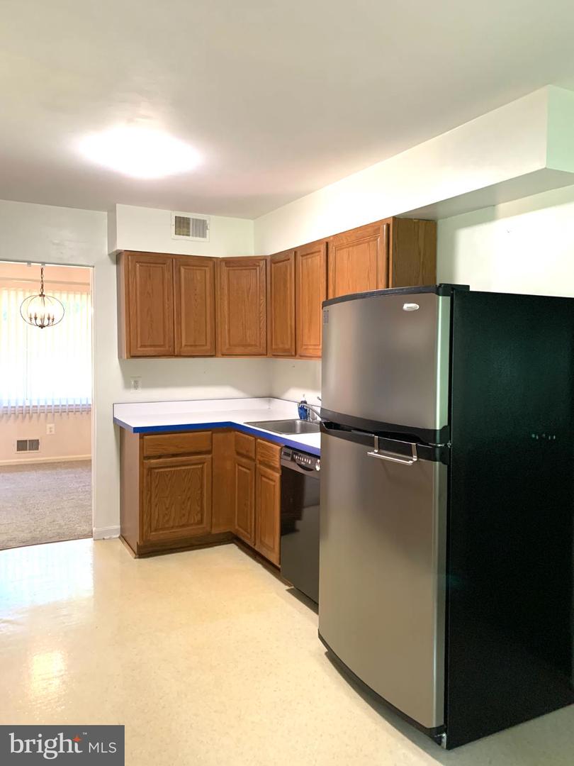 10203 BENT TREE LN, MANASSAS, Virginia 20111, 3 Bedrooms Bedrooms, 7 Rooms Rooms,3 BathroomsBathrooms,Residential,For sale,10203 BENT TREE LN,VAPW2104064 MLS # VAPW2104064