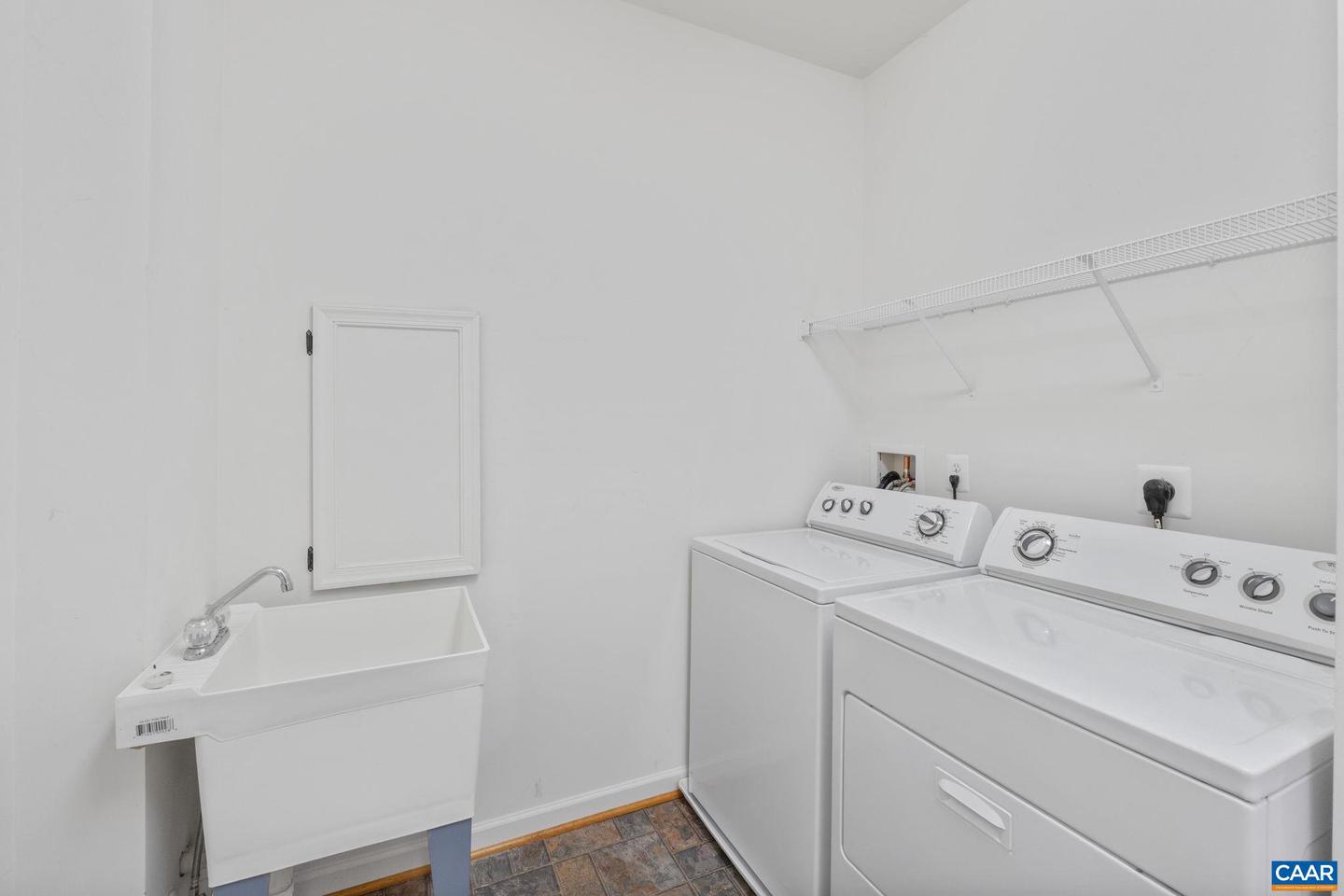 50 APPLE BLOSSOM CT, NELLYSFORD, Virginia 22958, 3 Bedrooms Bedrooms, ,2 BathroomsBathrooms,Residential,For sale,50 APPLE BLOSSOM CT,668980 MLS # 668980