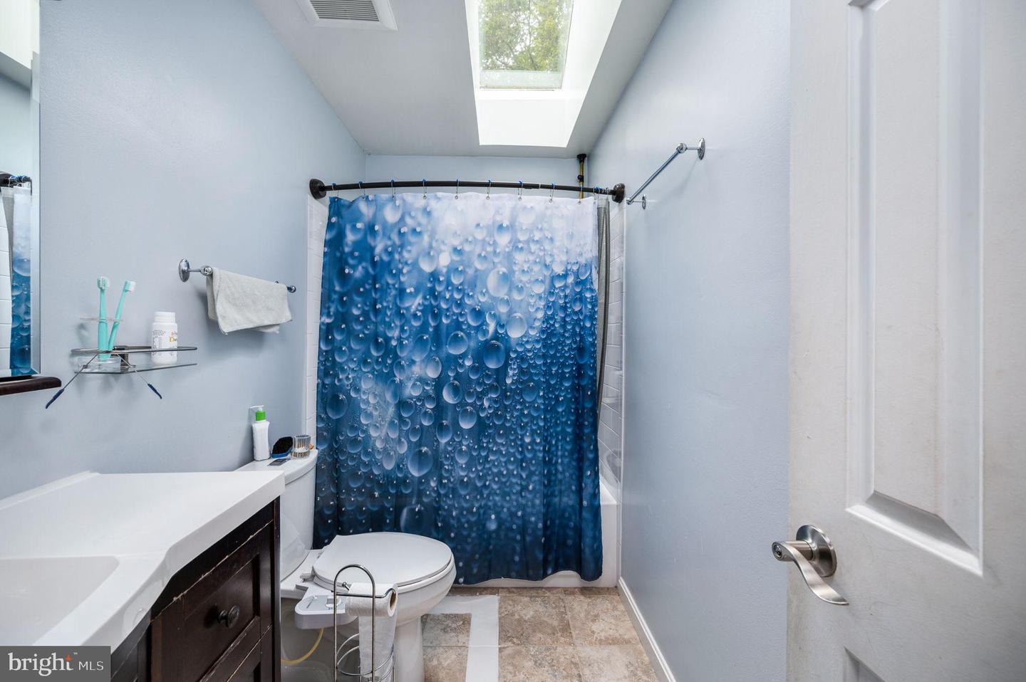 4078 WESTWIND DR, WOODBRIDGE, Virginia 22193, 4 Bedrooms Bedrooms, 11 Rooms Rooms,2 BathroomsBathrooms,Residential,For sale,4078 WESTWIND DR,VAPW2104052 MLS # VAPW2104052