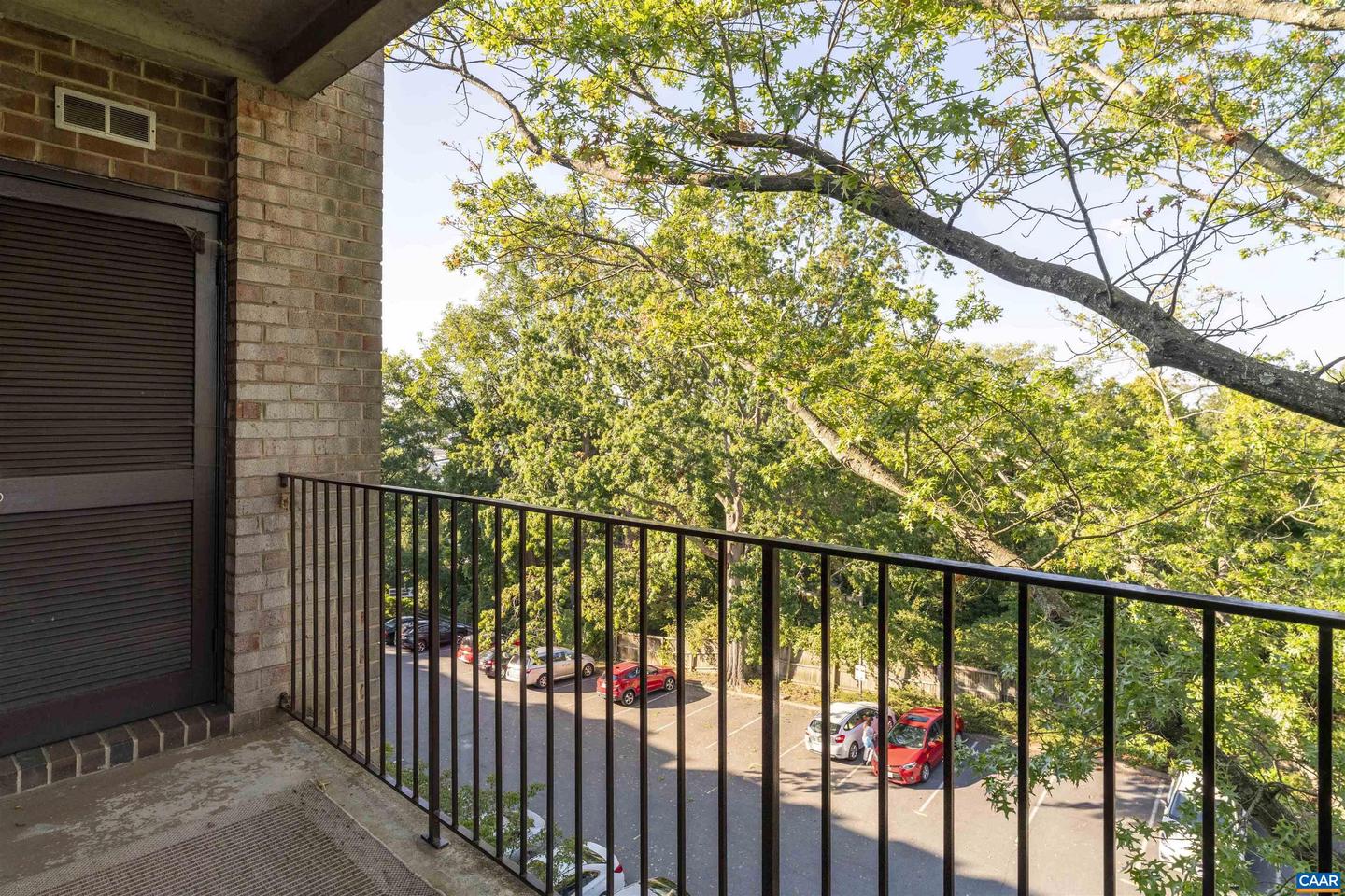 511 N 1ST ST #613, CHARLOTTESVILLE, Virginia 22902, 2 Bedrooms Bedrooms, ,1 BathroomBathrooms,Residential,For sale,511 N 1ST ST #613,668984 MLS # 668984