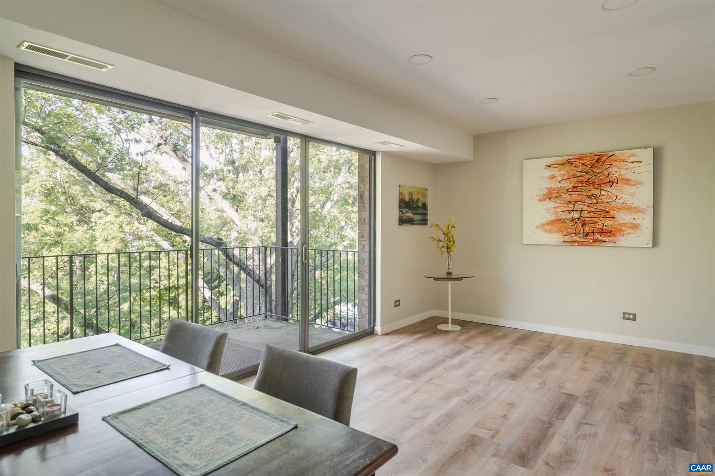 511 N 1ST ST #613, CHARLOTTESVILLE, Virginia 22902, 2 Bedrooms Bedrooms, ,1 BathroomBathrooms,Residential,For sale,511 N 1ST ST #613,668984 MLS # 668984