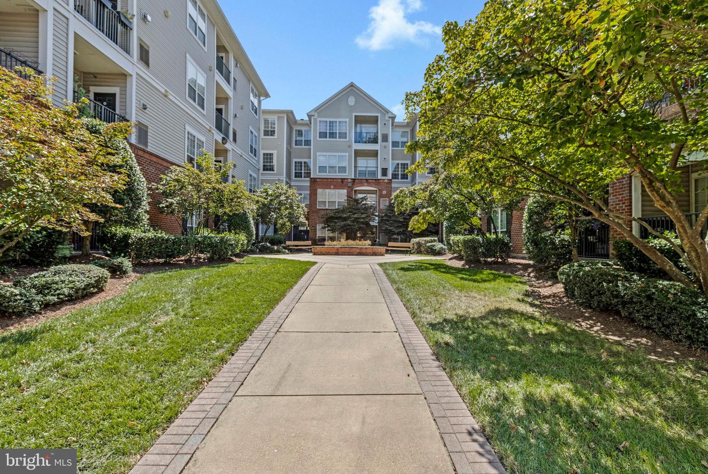 4862 EISENHOWER AVE #272, ALEXANDRIA, Virginia 22304, 1 Bedroom Bedrooms, ,1 BathroomBathrooms,Residential,For sale,4862 EISENHOWER AVE #272,VAAX2049682 MLS # VAAX2049682