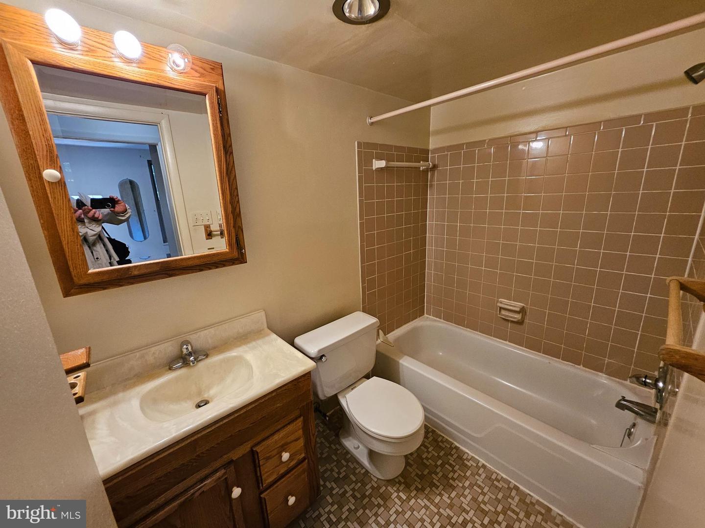 8300 TOBIN RD #23, ANNANDALE, Virginia 22003, 3 Bedrooms Bedrooms, ,2 BathroomsBathrooms,Residential,For sale,8300 TOBIN RD #23,VAFX2267370 MLS # VAFX2267370 8300 TOBIN RD #23, ANNANDALE, Virginia 22003, 3 Bedrooms Bedrooms, ,2 BathroomsBathrooms,Residential,For sale,8300 TOBIN RD #23,VAFX2267370 MLS # VAFX2267370