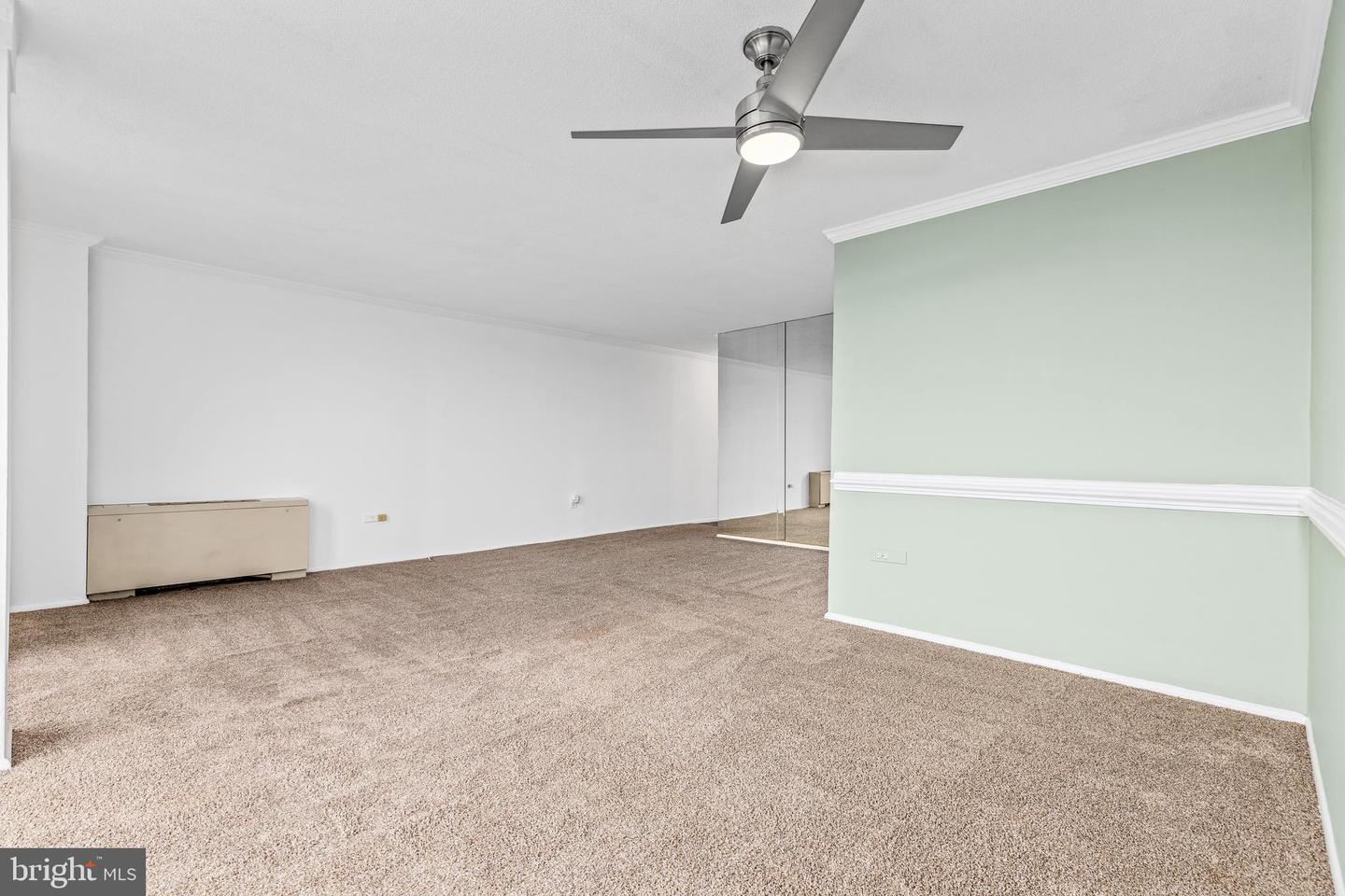 4600 S FOUR MILE RUN DR #1142, ARLINGTON, Virginia 22204, 1 Bedroom Bedrooms, ,1 BathroomBathrooms,Residential,For sale,4600 S FOUR MILE RUN DR #1142,VAAR2063714 MLS # VAAR2063714