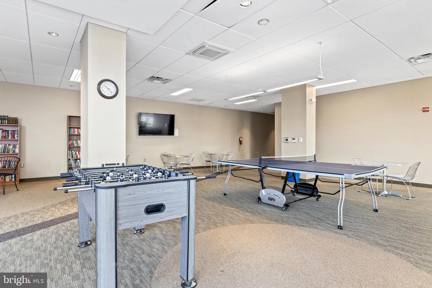 4600 S FOUR MILE RUN DR #1142, ARLINGTON, Virginia 22204, 1 Bedroom Bedrooms, ,1 BathroomBathrooms,Residential,For sale,4600 S FOUR MILE RUN DR #1142,VAAR2063714 MLS # VAAR2063714