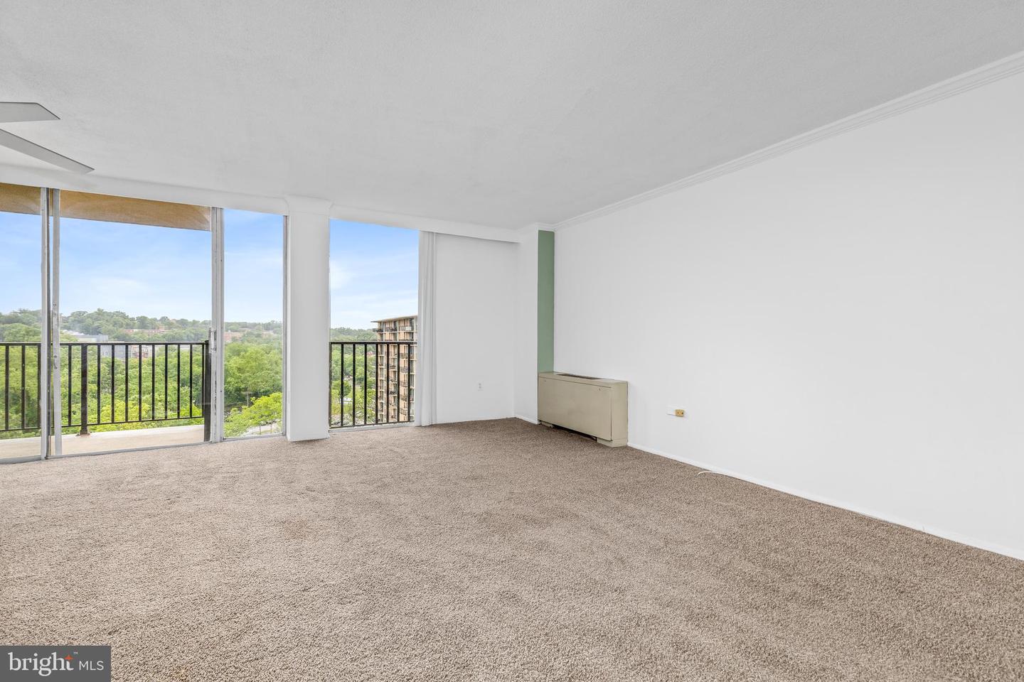 4600 S FOUR MILE RUN DR #1142, ARLINGTON, Virginia 22204, 1 Bedroom Bedrooms, ,1 BathroomBathrooms,Residential,For sale,4600 S FOUR MILE RUN DR #1142,VAAR2063714 MLS # VAAR2063714