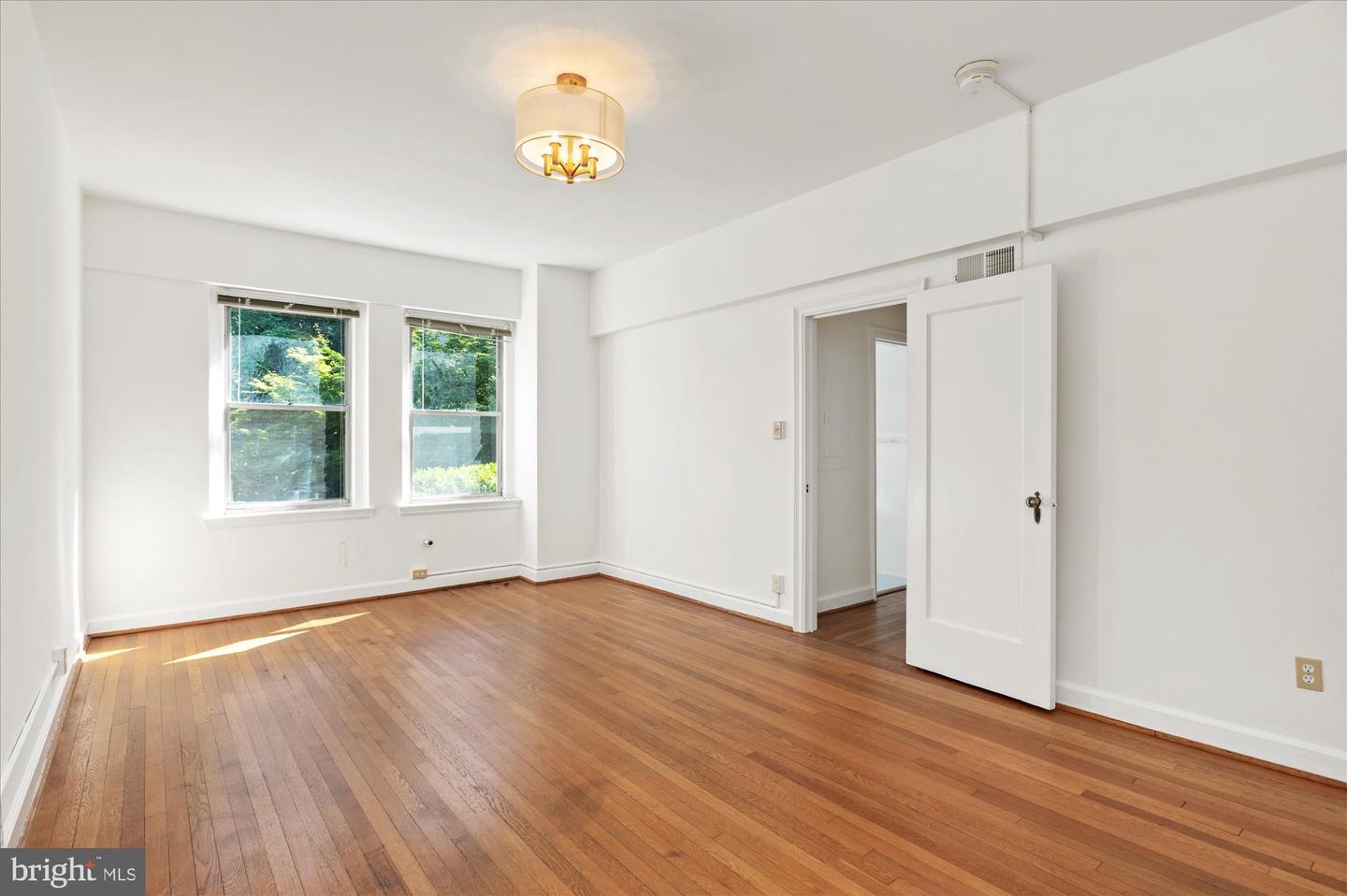 3601 CONNECTICUT AVE NW #122, WASHINGTON, District Of Columbia 20008, 2 Bedrooms Bedrooms, ,1 BathroomBathrooms,Residential,For sale,3601 CONNECTICUT AVE NW #122,DCDC2222552 MLS # DCDC2222552 3601 CONNECTICUT AVE NW #122, WASHINGTON, District Of Columbia 20008, 2 Bedrooms Bedrooms, ,1 BathroomBathrooms,Residential,For sale,3601 CONNECTICUT AVE NW #122,DCDC2222552 MLS # DCDC2222552