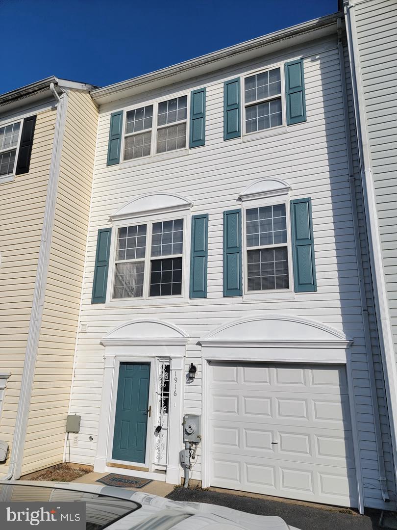 1916 TRENTON PL SE, WASHINGTON, District Of Columbia 20020, 3 Bedrooms Bedrooms, ,2 BathroomsBathrooms,Residential,For sale,1916 TRENTON PL SE,DCDC2222480 MLS # DCDC2222480