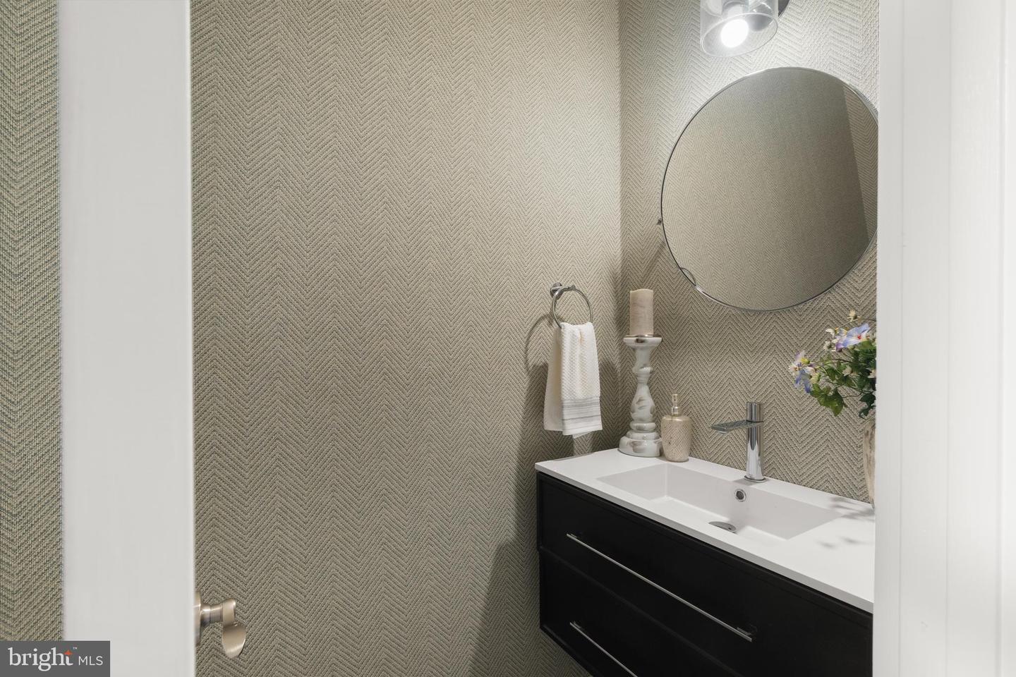 6358 BRAMPTON CT, ALEXANDRIA, Virginia 22304, 3 Bedrooms Bedrooms, ,3 BathroomsBathrooms,Residential,For sale,6358 BRAMPTON CT,VAFX2267456 MLS # VAFX2267456