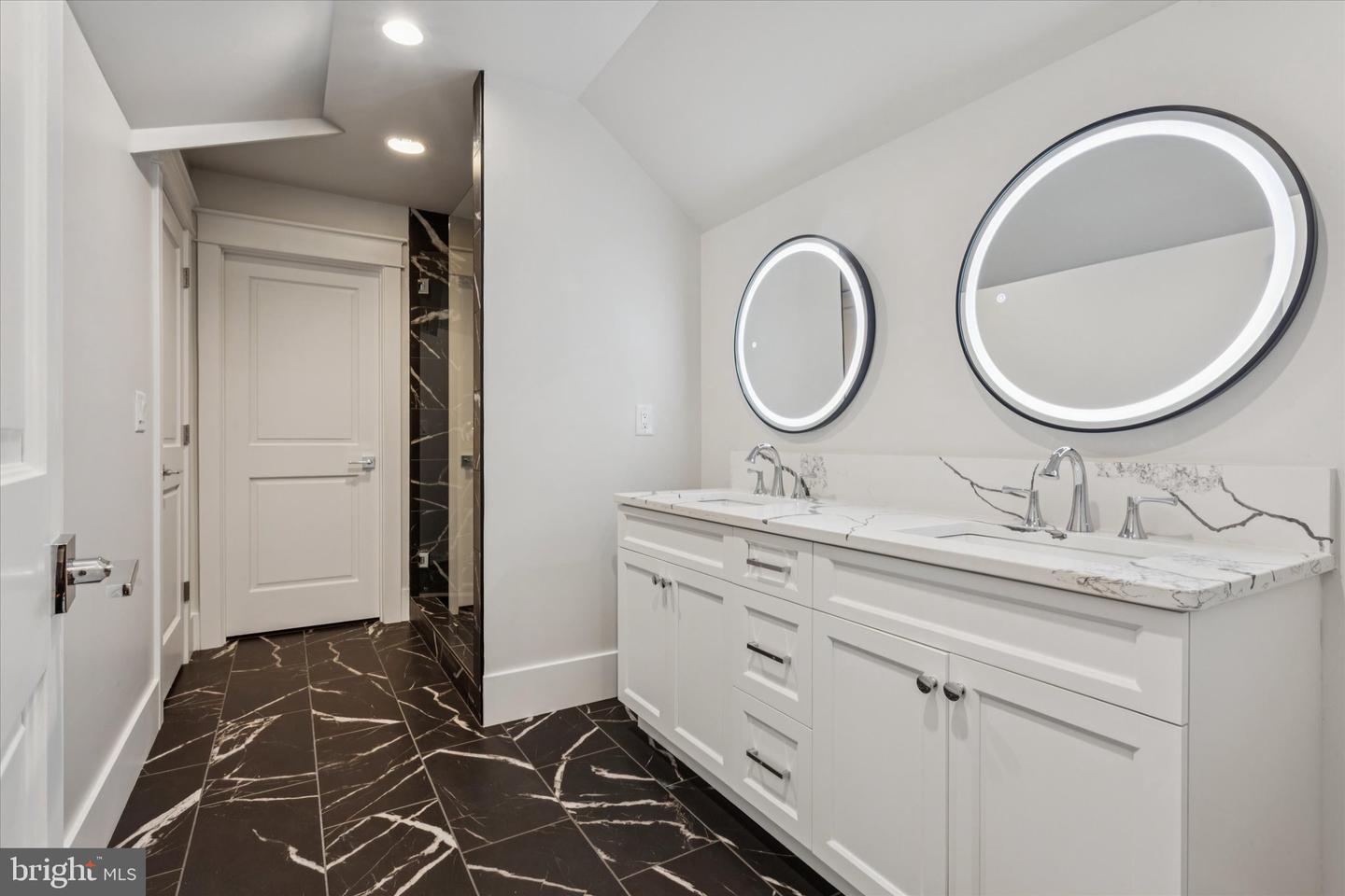 424 RIVERS EDGE, WILLIAMSBURG, Virginia 23185, 4 Bedrooms Bedrooms, ,4 BathroomsBathrooms,Residential,For sale,424 RIVERS EDGE,VAJC2000522 MLS # VAJC2000522