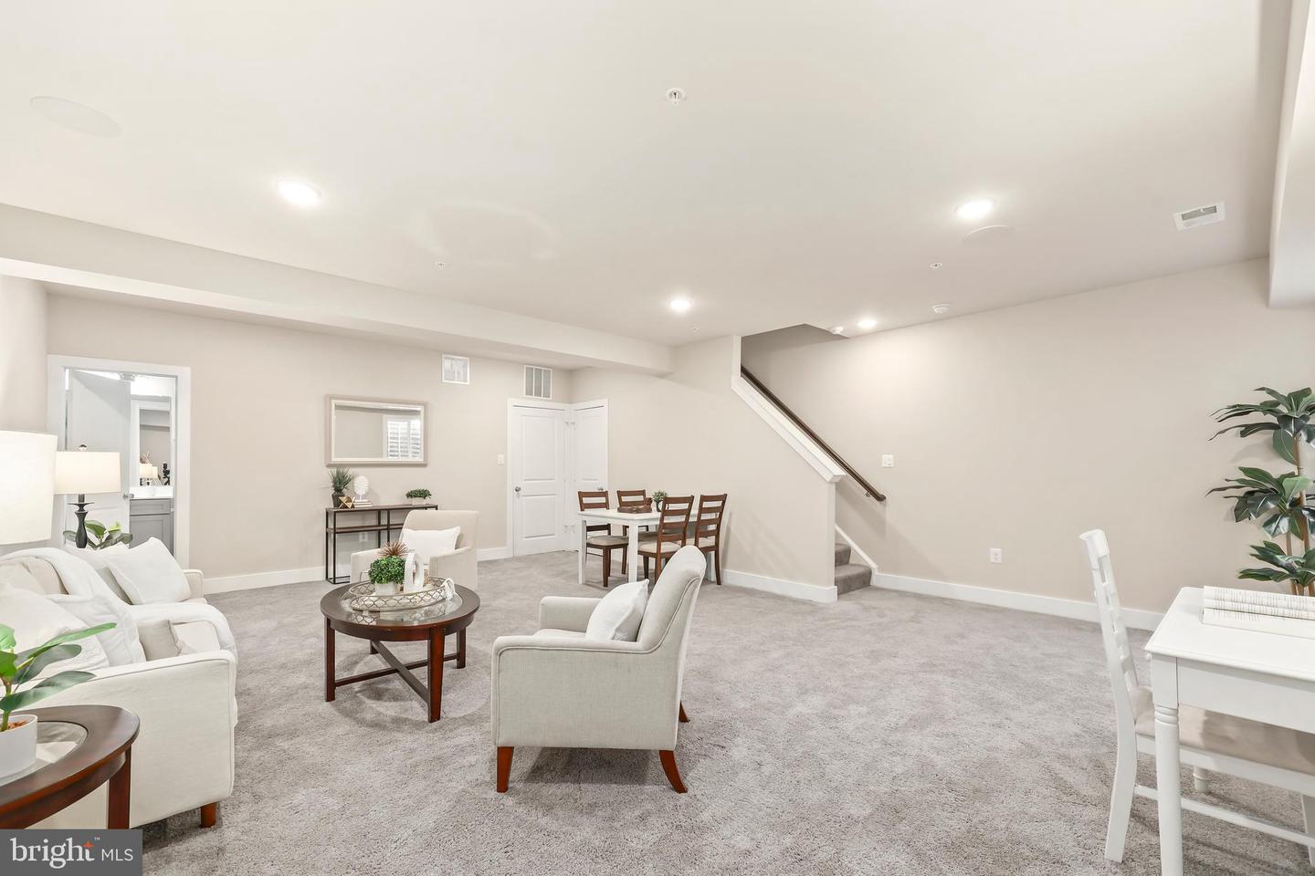 1334 S QUINN ST, ARLINGTON, Virginia 22204, 3 Bedrooms Bedrooms, ,3 BathroomsBathrooms,Residential,For sale,1334 S QUINN ST,VAAR2063738 MLS # VAAR2063738