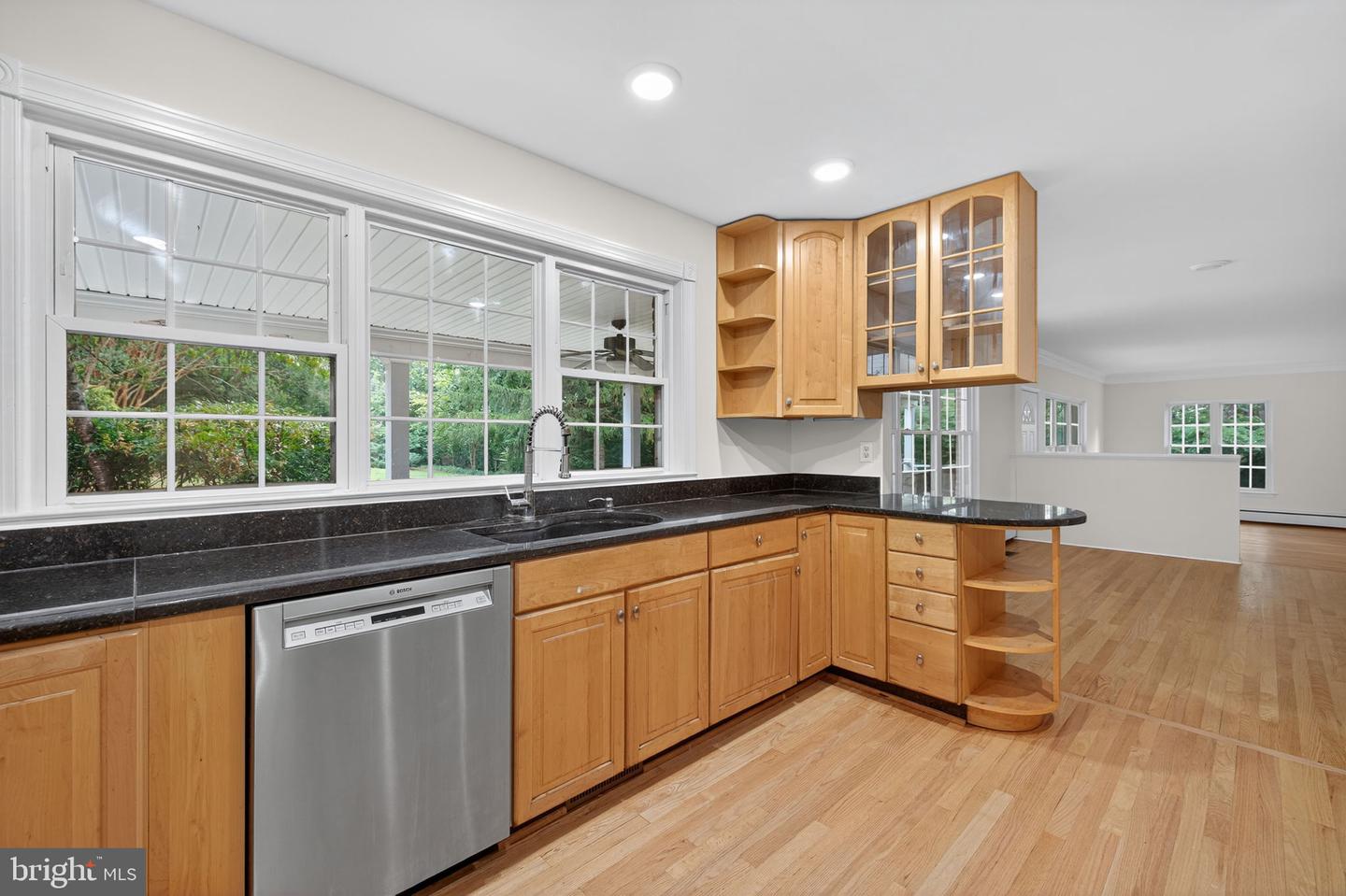 45545 LAKESIDE DR, STERLING, Virginia 20165, 6 Bedrooms Bedrooms, ,5 BathroomsBathrooms,Residential,For sale,45545 LAKESIDE DR,VALO2104426 MLS # VALO2104426