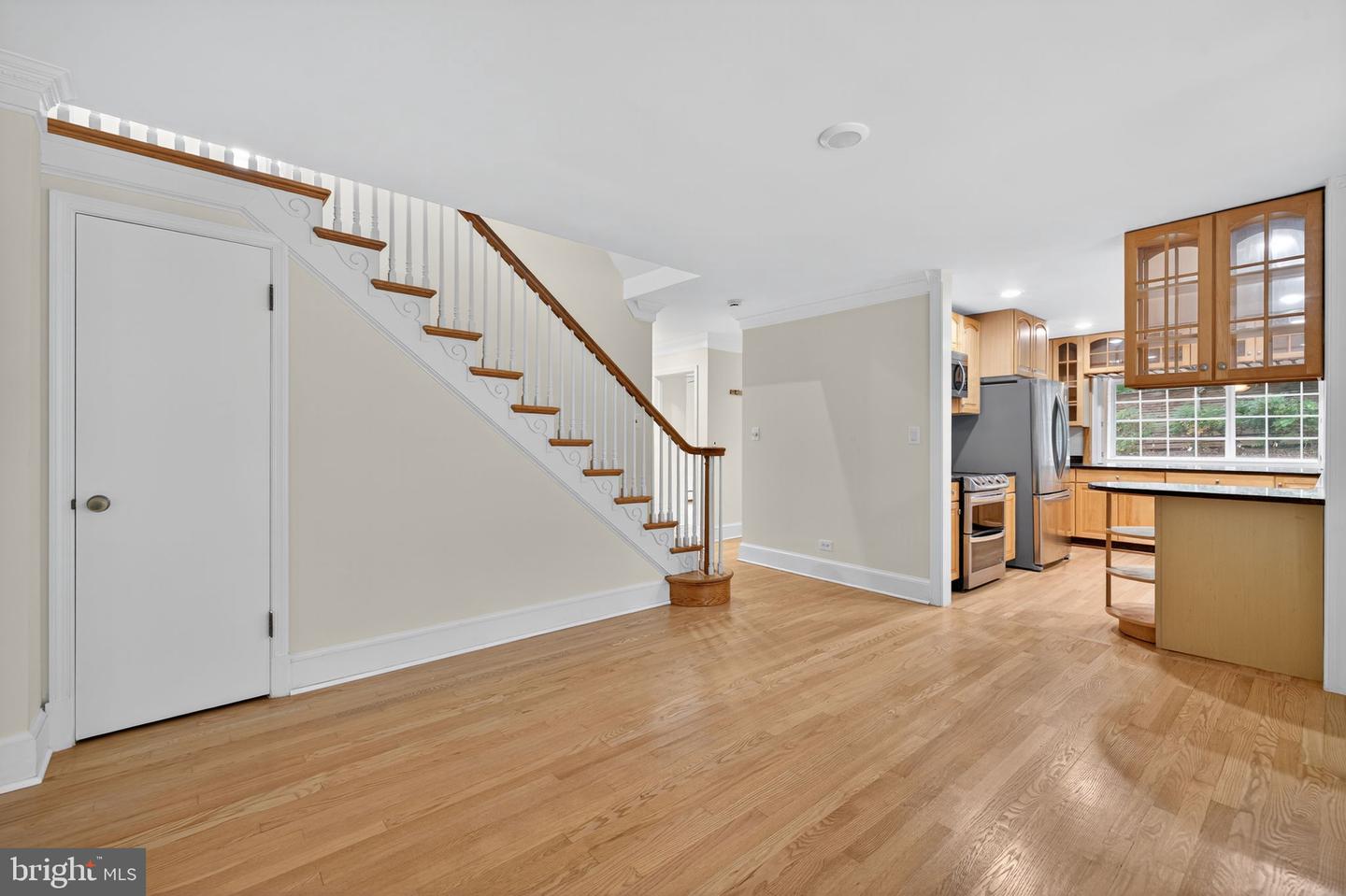 45545 LAKESIDE DR, STERLING, Virginia 20165, 6 Bedrooms Bedrooms, ,5 BathroomsBathrooms,Residential,For sale,45545 LAKESIDE DR,VALO2104426 MLS # VALO2104426