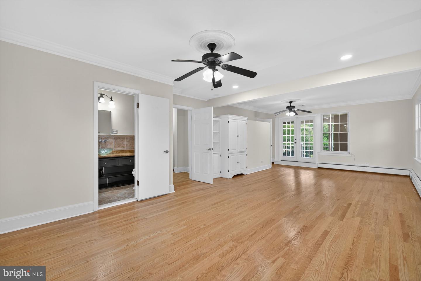 45545 LAKESIDE DR, STERLING, Virginia 20165, 6 Bedrooms Bedrooms, ,5 BathroomsBathrooms,Residential,For sale,45545 LAKESIDE DR,VALO2104426 MLS # VALO2104426