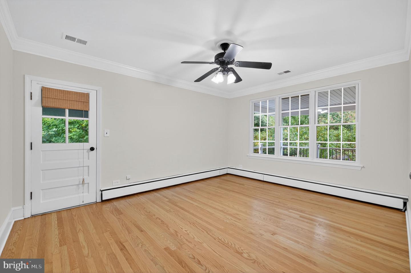 45545 LAKESIDE DR, STERLING, Virginia 20165, 6 Bedrooms Bedrooms, ,5 BathroomsBathrooms,Residential,For sale,45545 LAKESIDE DR,VALO2104426 MLS # VALO2104426