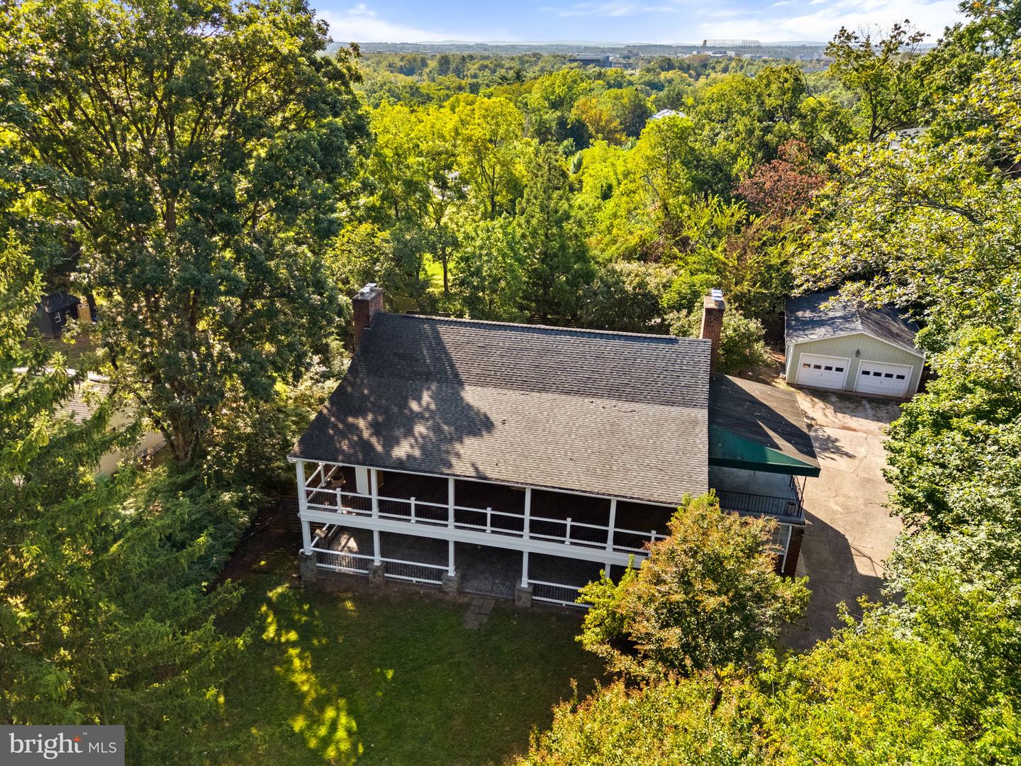 45545 LAKESIDE DR, STERLING, Virginia 20165, 6 Bedrooms Bedrooms, ,5 BathroomsBathrooms,Residential,For sale,45545 LAKESIDE DR,VALO2104426 MLS # VALO2104426