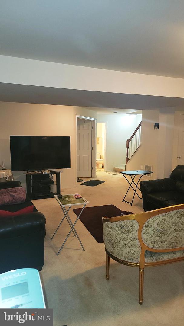 8270 LINBLAKE CT, MANASSAS, Virginia 20111, 4 Bedrooms Bedrooms, ,3 BathroomsBathrooms,Residential,For sale,8270 LINBLAKE CT,VAPW2103448 MLS # VAPW2103448