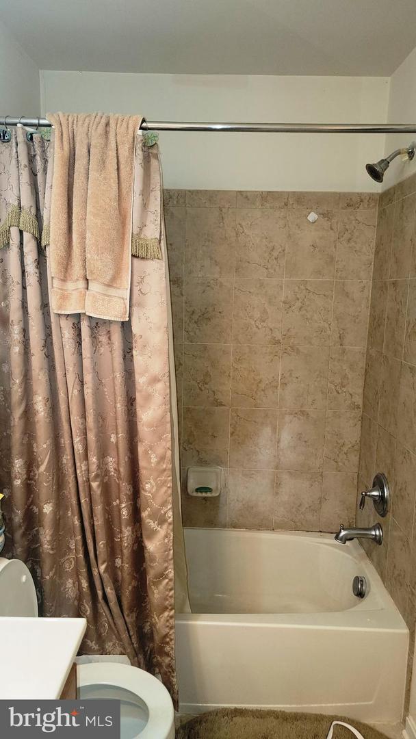 8270 LINBLAKE CT, MANASSAS, Virginia 20111, 4 Bedrooms Bedrooms, ,3 BathroomsBathrooms,Residential,For sale,8270 LINBLAKE CT,VAPW2103448 MLS # VAPW2103448
