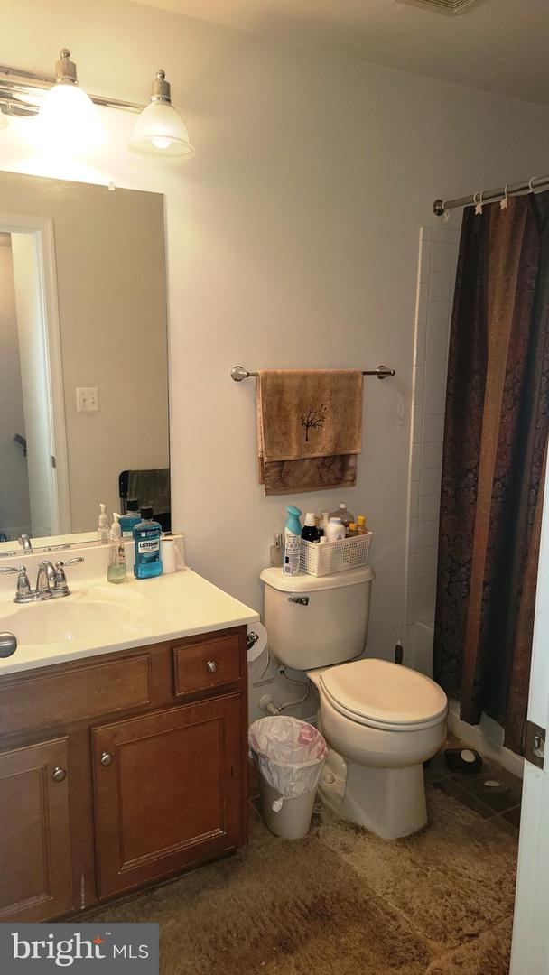 8270 LINBLAKE CT, MANASSAS, Virginia 20111, 4 Bedrooms Bedrooms, ,3 BathroomsBathrooms,Residential,For sale,8270 LINBLAKE CT,VAPW2103448 MLS # VAPW2103448