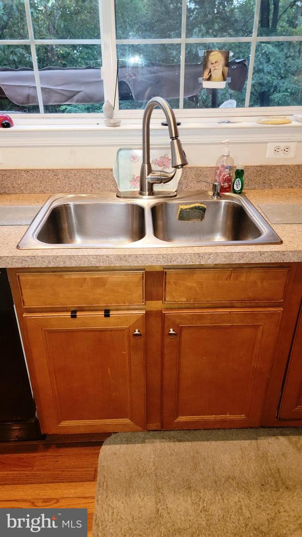 8270 LINBLAKE CT, MANASSAS, Virginia 20111, 4 Bedrooms Bedrooms, ,3 BathroomsBathrooms,Residential,For sale,8270 LINBLAKE CT,VAPW2103448 MLS # VAPW2103448
