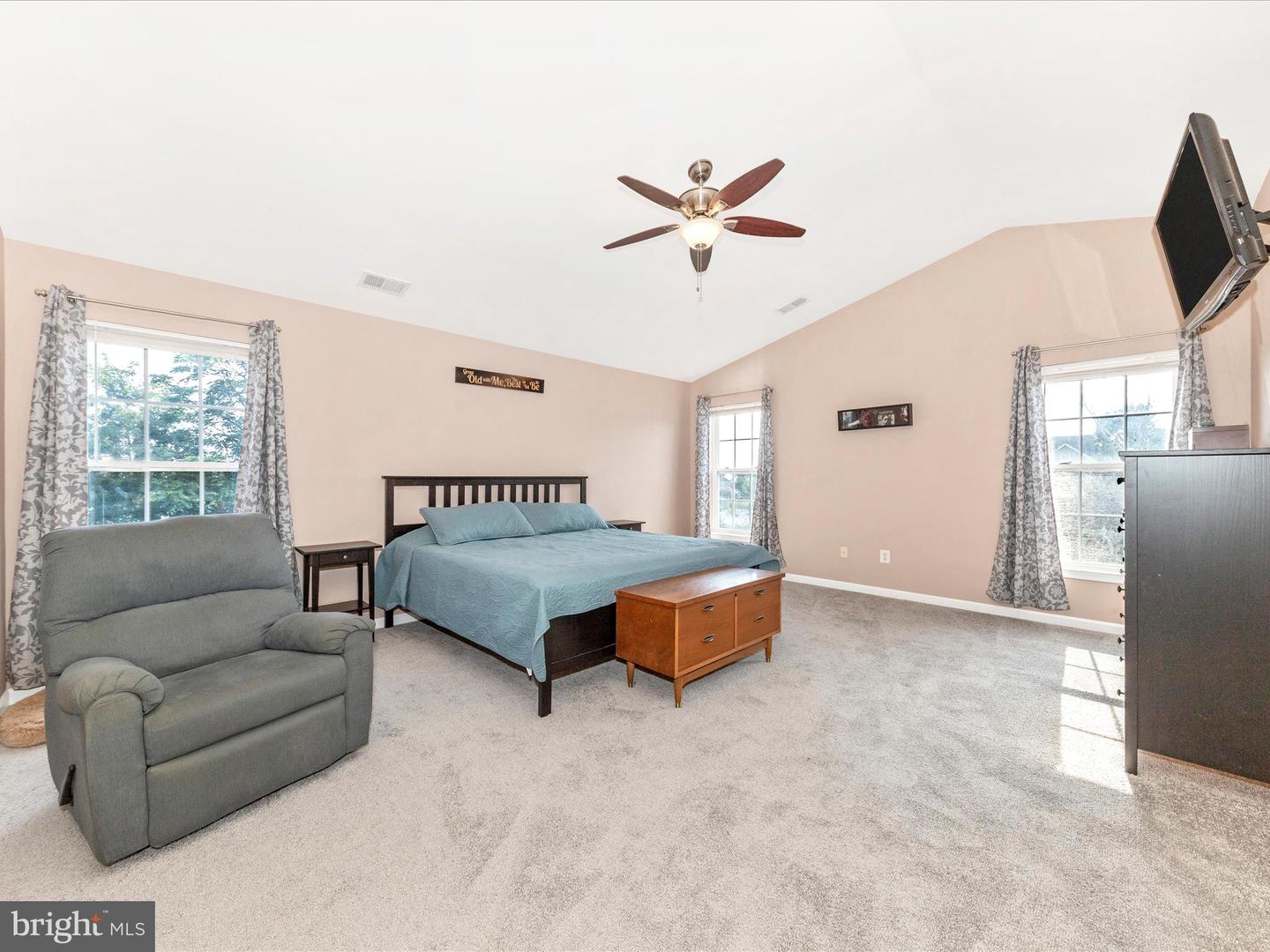 34 LANGE DR, LOVETTSVILLE, Virginia 20180, 5 Bedrooms Bedrooms, 19 Rooms Rooms,3 BathroomsBathrooms,Residential,For sale,34 LANGE DR,VALO2106324 MLS # VALO2106324