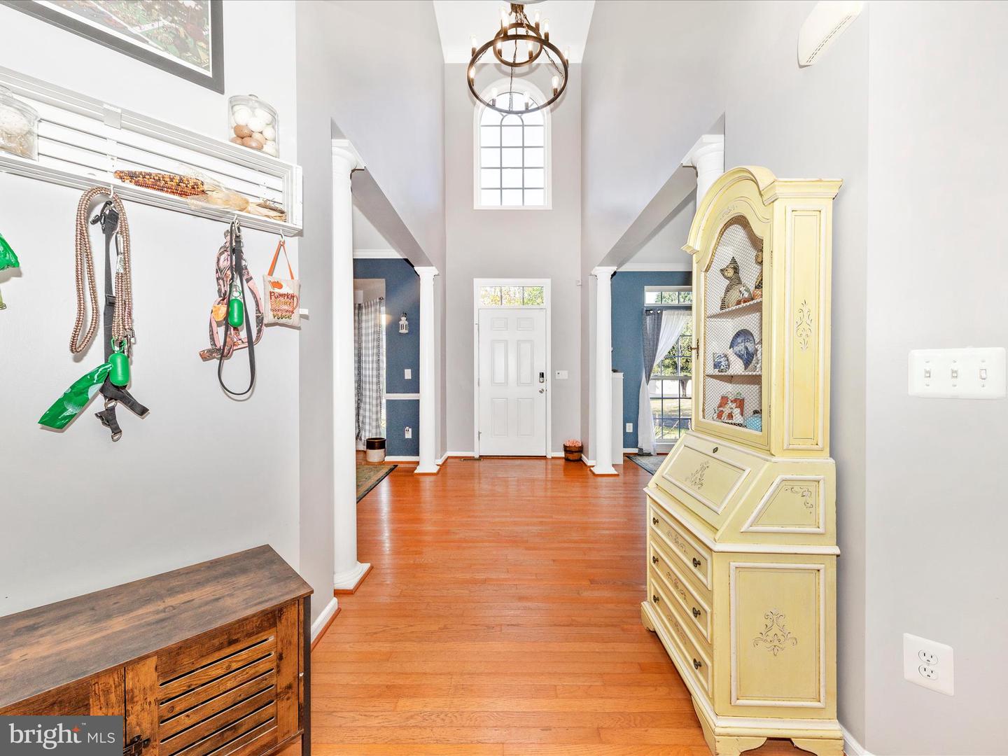 34 LANGE DR, LOVETTSVILLE, Virginia 20180, 5 Bedrooms Bedrooms, 19 Rooms Rooms,3 BathroomsBathrooms,Residential,For sale,34 LANGE DR,VALO2106324 MLS # VALO2106324