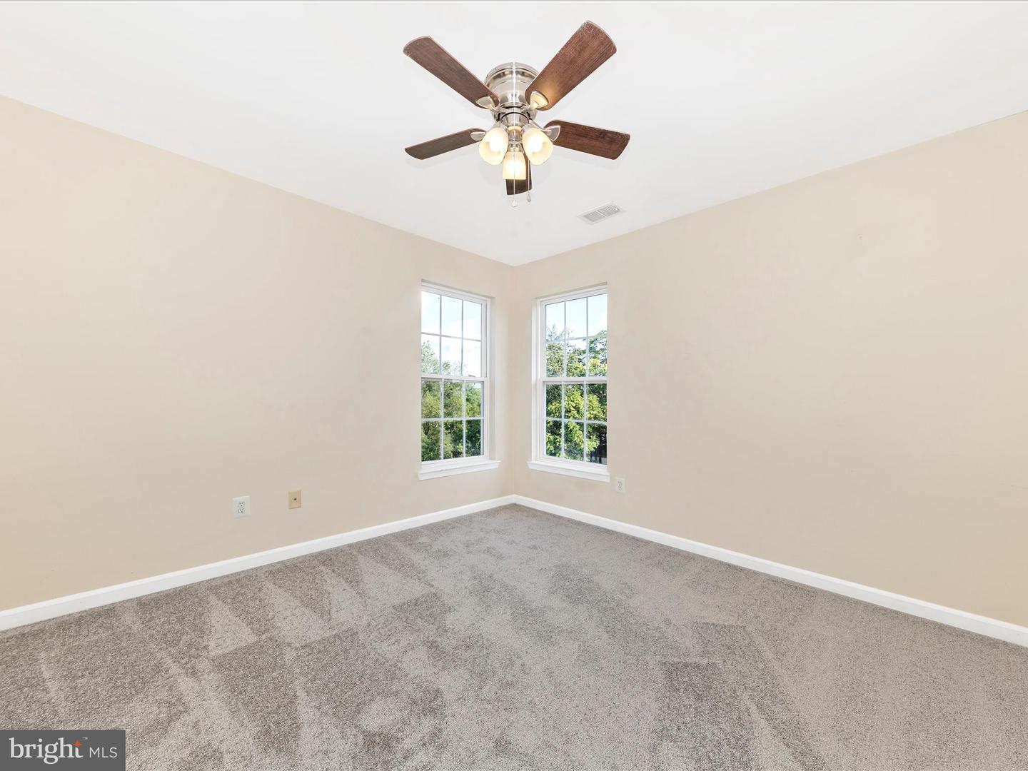 34 LANGE DR, LOVETTSVILLE, Virginia 20180, 5 Bedrooms Bedrooms, 19 Rooms Rooms,3 BathroomsBathrooms,Residential,For sale,34 LANGE DR,VALO2106324 MLS # VALO2106324