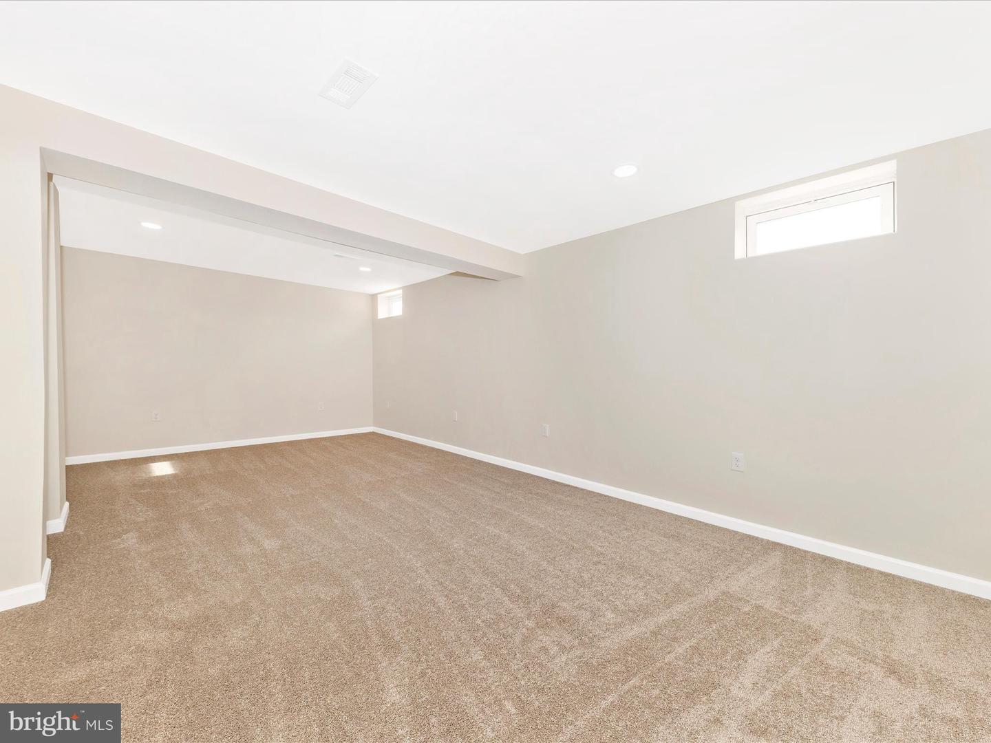 34 LANGE DR, LOVETTSVILLE, Virginia 20180, 5 Bedrooms Bedrooms, 19 Rooms Rooms,3 BathroomsBathrooms,Residential,For sale,34 LANGE DR,VALO2106324 MLS # VALO2106324