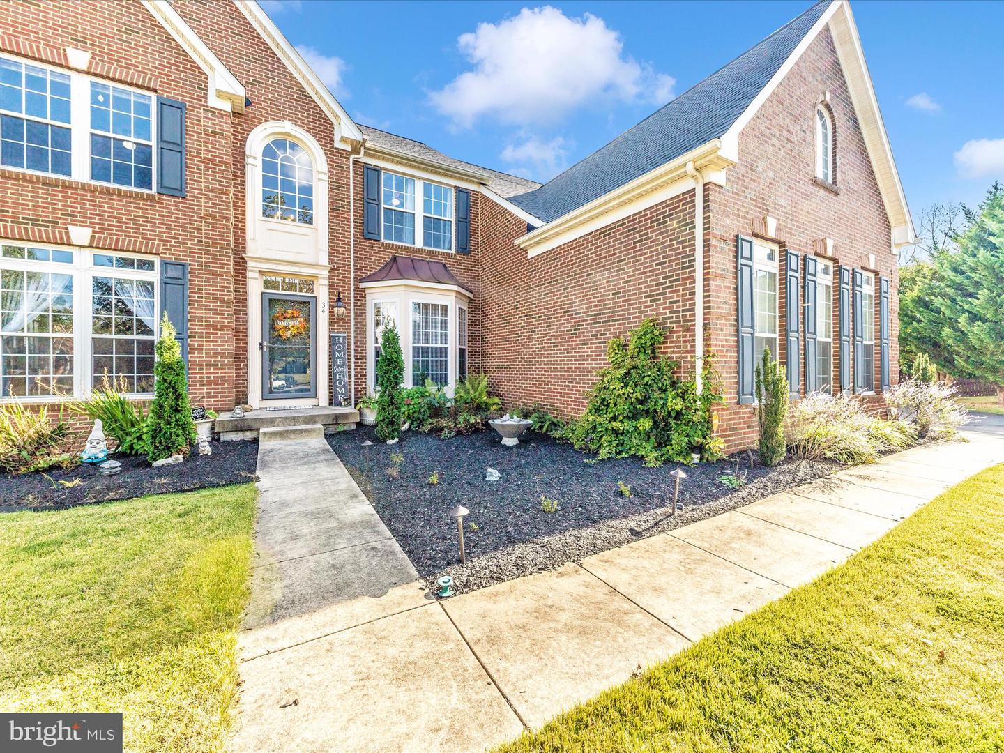 34 LANGE DR, LOVETTSVILLE, Virginia 20180, 5 Bedrooms Bedrooms, 19 Rooms Rooms,3 BathroomsBathrooms,Residential,For sale,34 LANGE DR,VALO2106324 MLS # VALO2106324