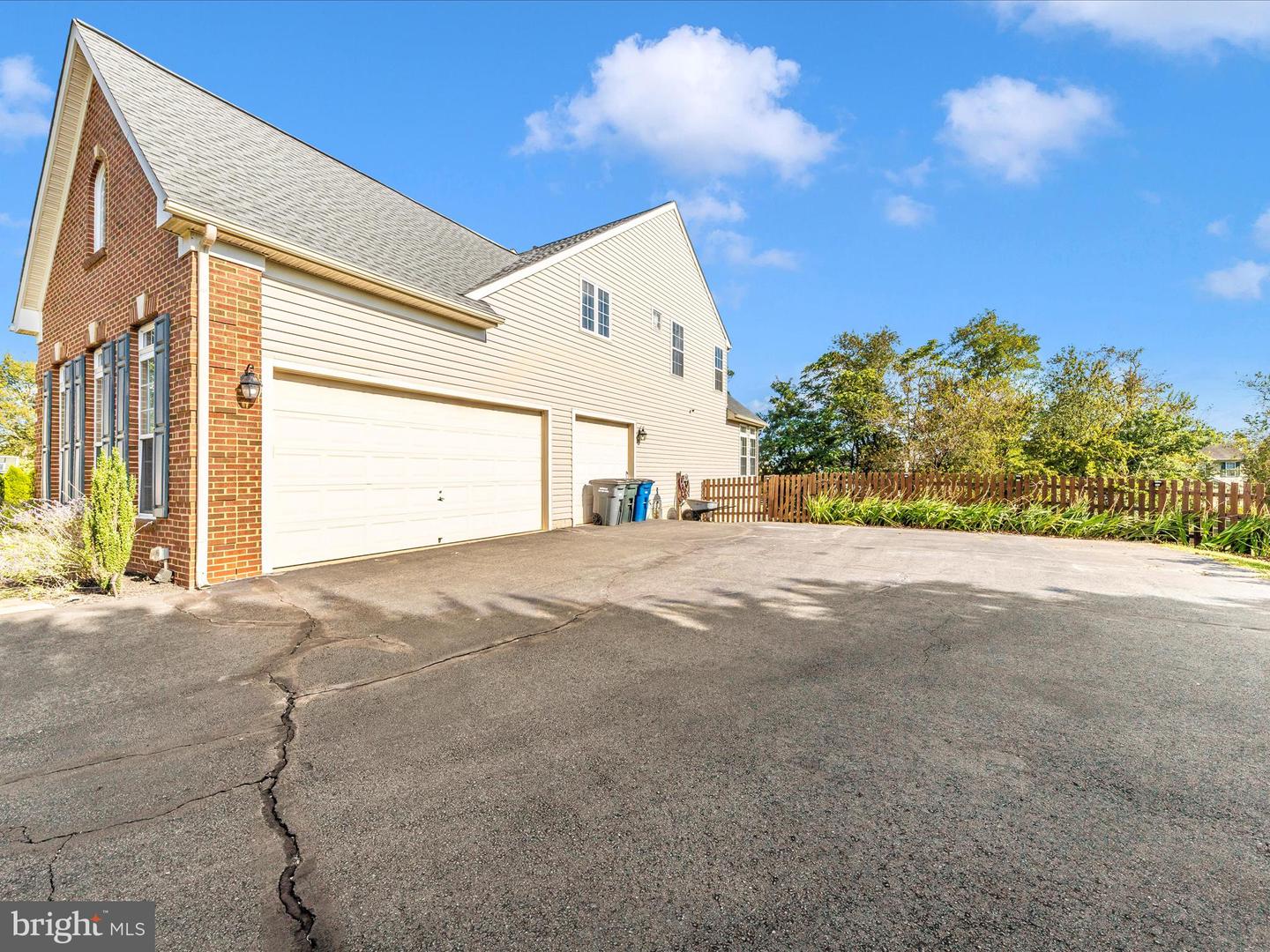 34 LANGE DR, LOVETTSVILLE, Virginia 20180, 5 Bedrooms Bedrooms, 19 Rooms Rooms,3 BathroomsBathrooms,Residential,For sale,34 LANGE DR,VALO2106324 MLS # VALO2106324