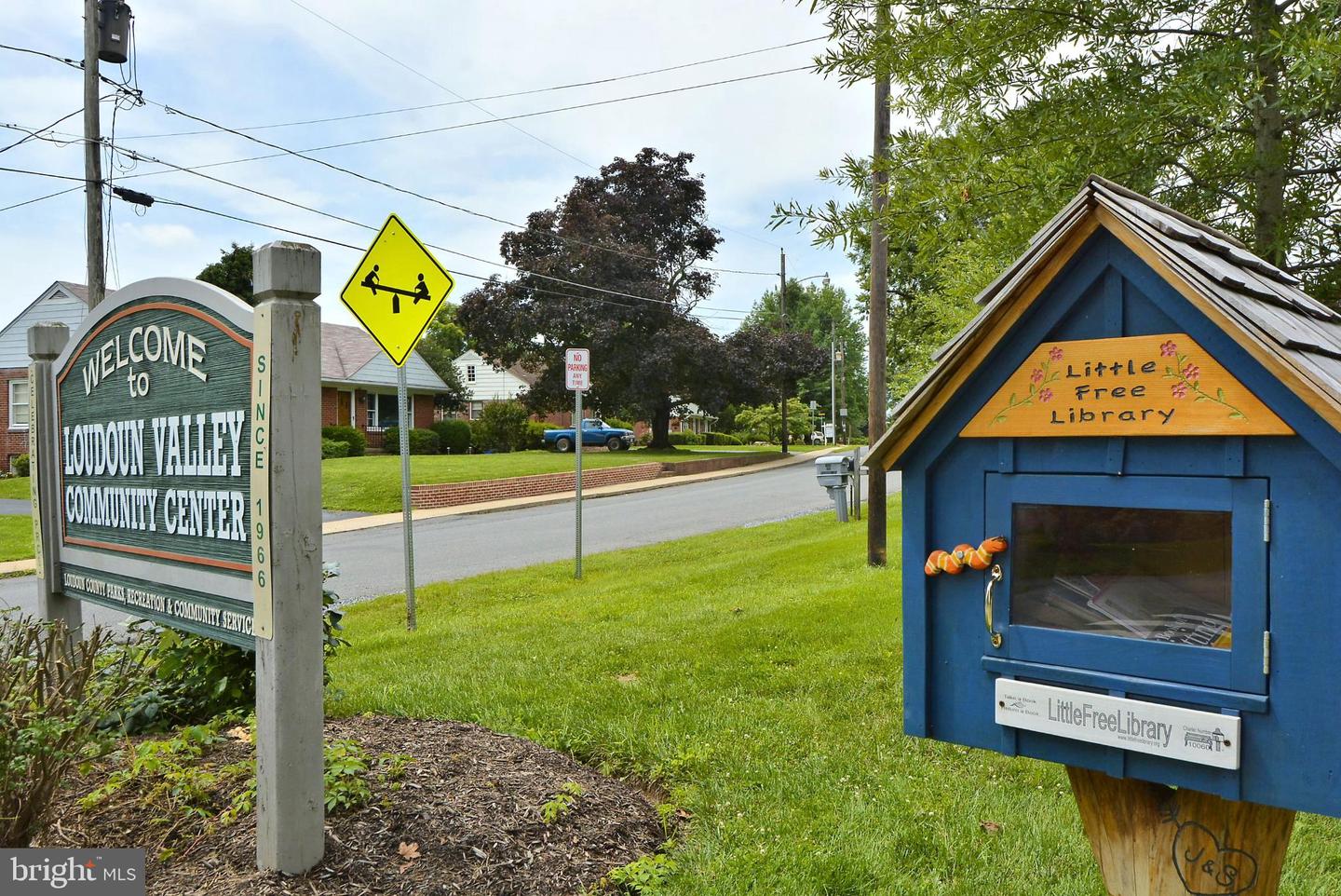 221 S MAPLE AVE, PURCELLVILLE, Virginia 20132, 3 Bedrooms Bedrooms, 8 Rooms Rooms,1 BathroomBathrooms,Residential,For sale,221 S MAPLE AVE,VALO2106376 MLS # VALO2106376
