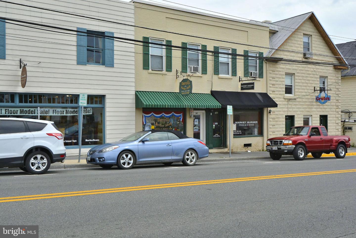 221 S MAPLE AVE, PURCELLVILLE, Virginia 20132, 3 Bedrooms Bedrooms, 8 Rooms Rooms,1 BathroomBathrooms,Residential,For sale,221 S MAPLE AVE,VALO2106376 MLS # VALO2106376