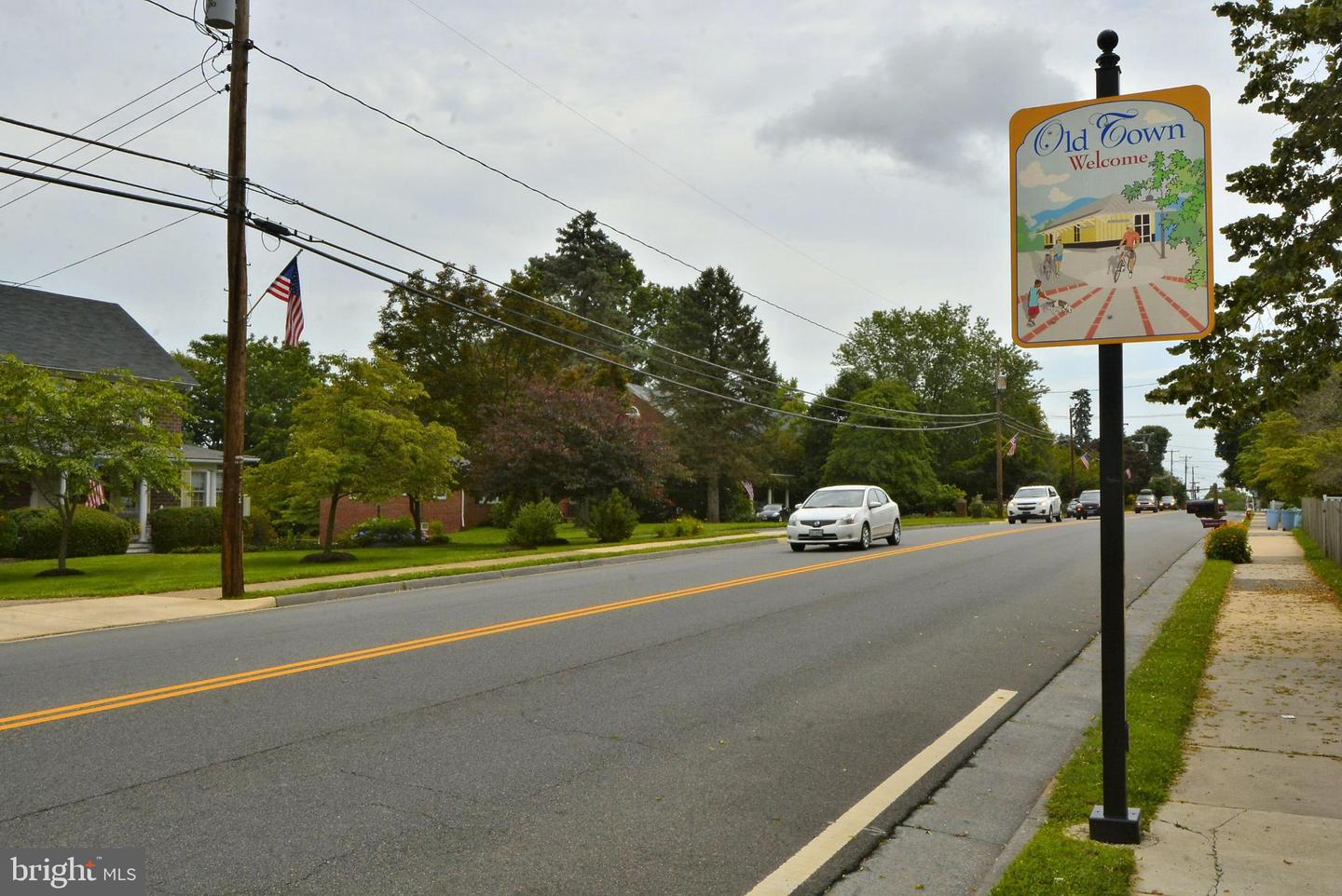 221 S MAPLE AVE, PURCELLVILLE, Virginia 20132, 3 Bedrooms Bedrooms, 8 Rooms Rooms,1 BathroomBathrooms,Residential,For sale,221 S MAPLE AVE,VALO2106376 MLS # VALO2106376