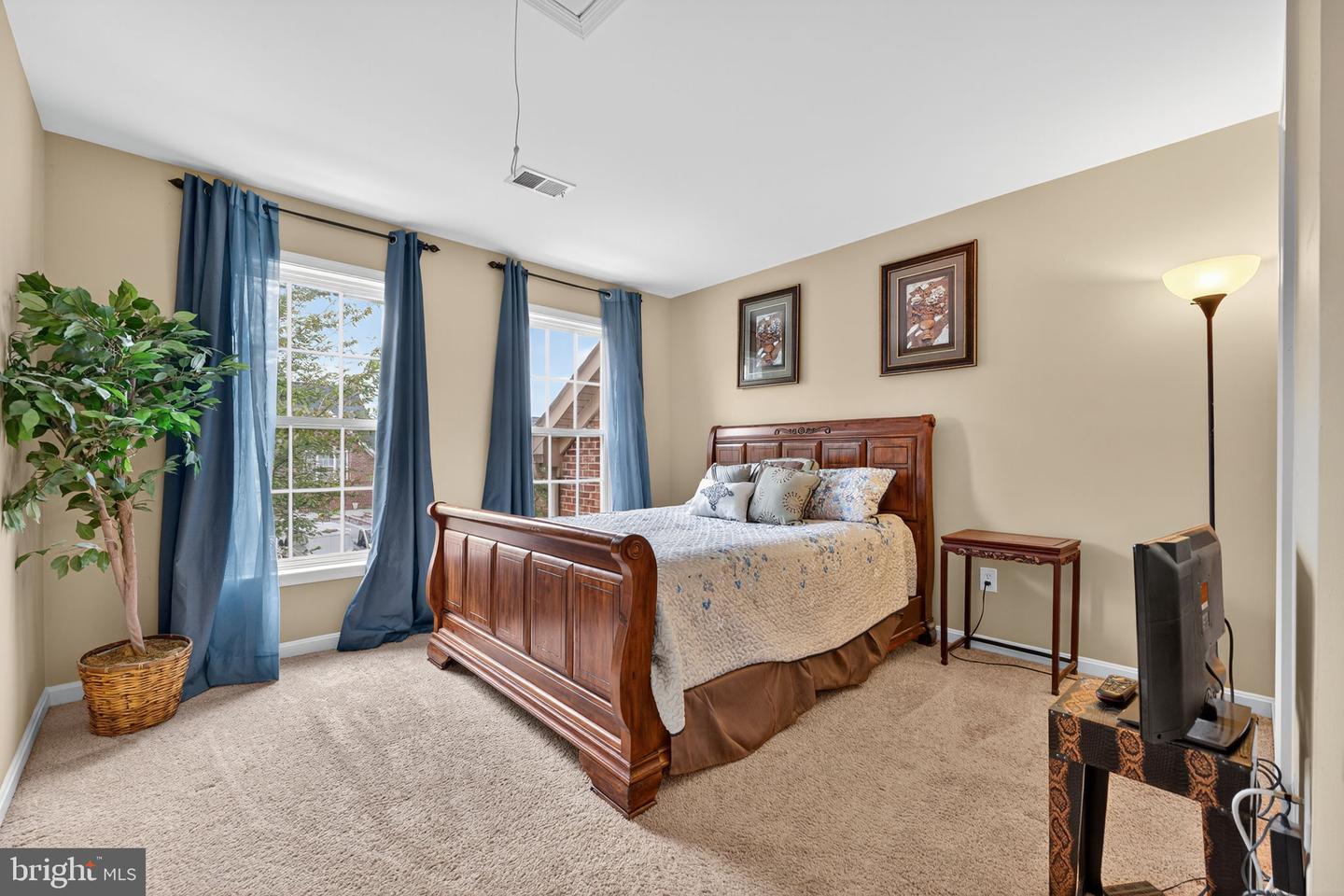 14836 CARTAGENA DR, GAINESVILLE, Virginia 20155, 4 Bedrooms Bedrooms, ,3 BathroomsBathrooms,Residential,For sale,14836 CARTAGENA DR,VAPW2103536 MLS # VAPW2103536