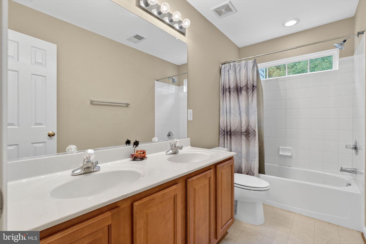 14836 CARTAGENA DR, GAINESVILLE, Virginia 20155, 4 Bedrooms Bedrooms, ,3 BathroomsBathrooms,Residential,For sale,14836 CARTAGENA DR,VAPW2103536 MLS # VAPW2103536