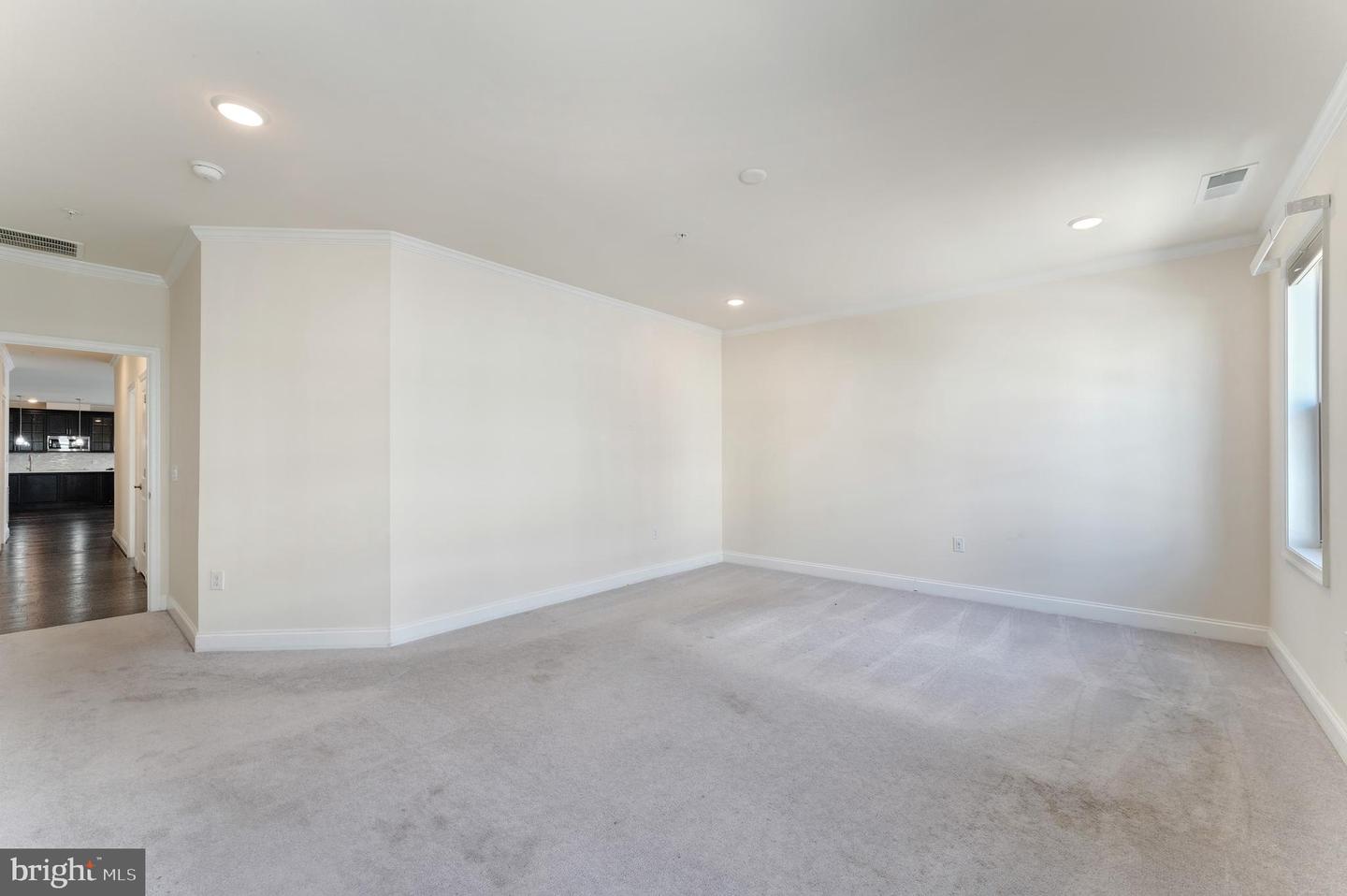 23631 HAVELOCK WALK TER #220, ASHBURN, Virginia 20148, 3 Bedrooms Bedrooms, ,2 BathroomsBathrooms,Residential,For sale,23631 HAVELOCK WALK TER #220,VALO2106404 MLS # VALO2106404