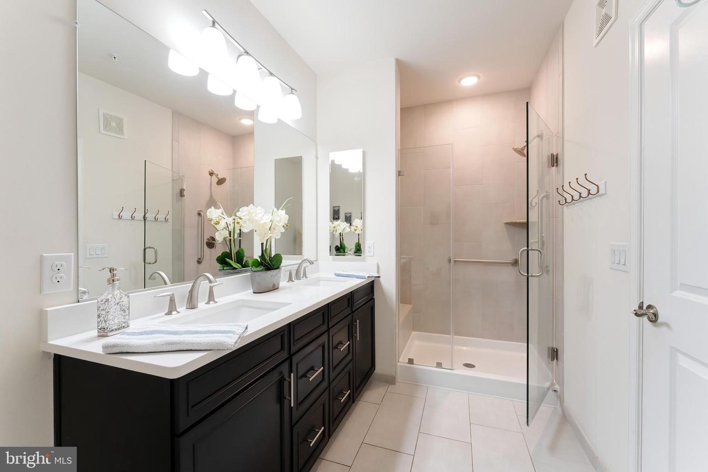 23631 HAVELOCK WALK TER #220, ASHBURN, Virginia 20148, 3 Bedrooms Bedrooms, ,2 BathroomsBathrooms,Residential,For sale,23631 HAVELOCK WALK TER #220,VALO2106404 MLS # VALO2106404