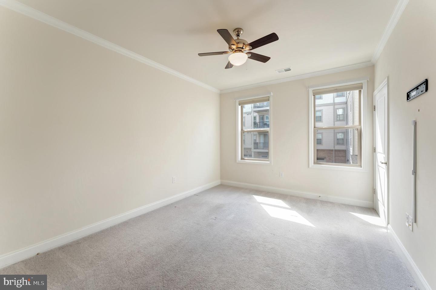 23631 HAVELOCK WALK TER #220, ASHBURN, Virginia 20148, 3 Bedrooms Bedrooms, ,2 BathroomsBathrooms,Residential,For sale,23631 HAVELOCK WALK TER #220,VALO2106404 MLS # VALO2106404