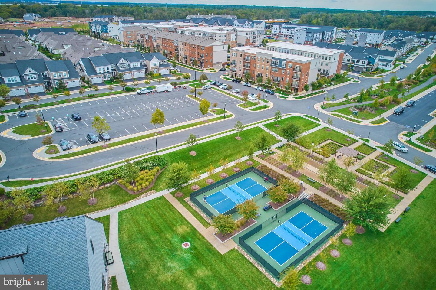 23631 HAVELOCK WALK TER #220, ASHBURN, Virginia 20148, 3 Bedrooms Bedrooms, ,2 BathroomsBathrooms,Residential,For sale,23631 HAVELOCK WALK TER #220,VALO2106404 MLS # VALO2106404