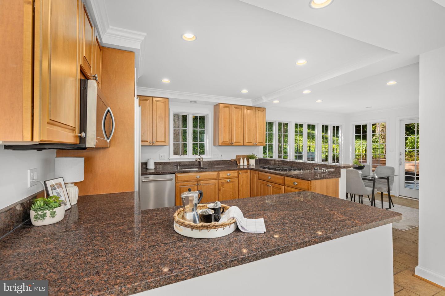3712 25TH ST N, ARLINGTON, Virginia 22207, 3 Bedrooms Bedrooms, ,3 BathroomsBathrooms,Residential,For sale,3712 25TH ST N,VAAR2063220 MLS # VAAR2063220