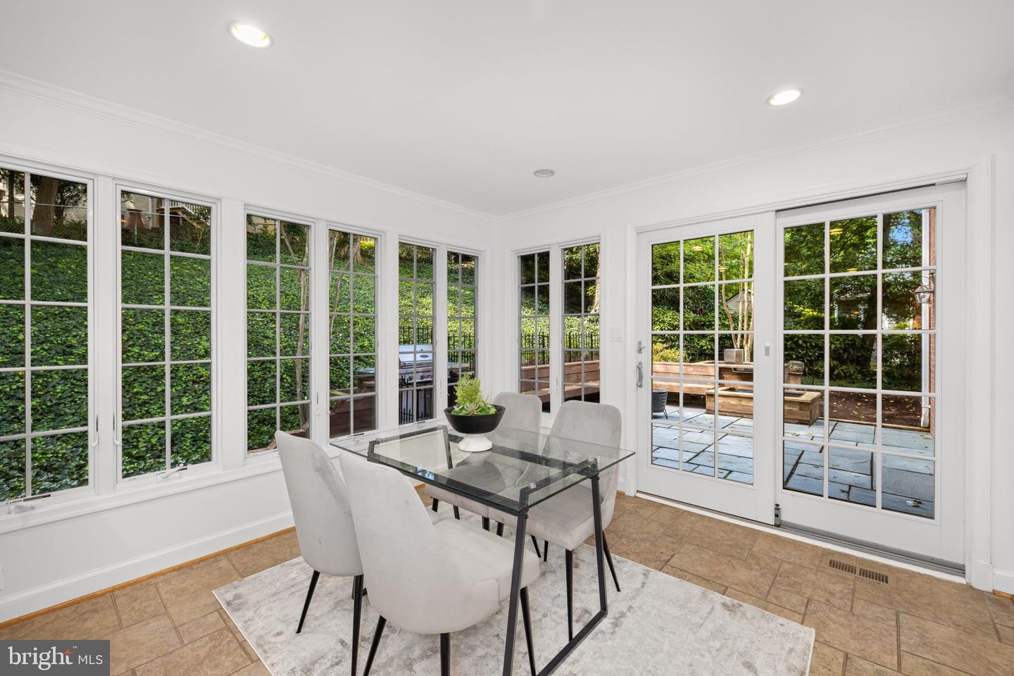 3712 25TH ST N, ARLINGTON, Virginia 22207, 3 Bedrooms Bedrooms, ,3 BathroomsBathrooms,Residential,For sale,3712 25TH ST N,VAAR2063220 MLS # VAAR2063220