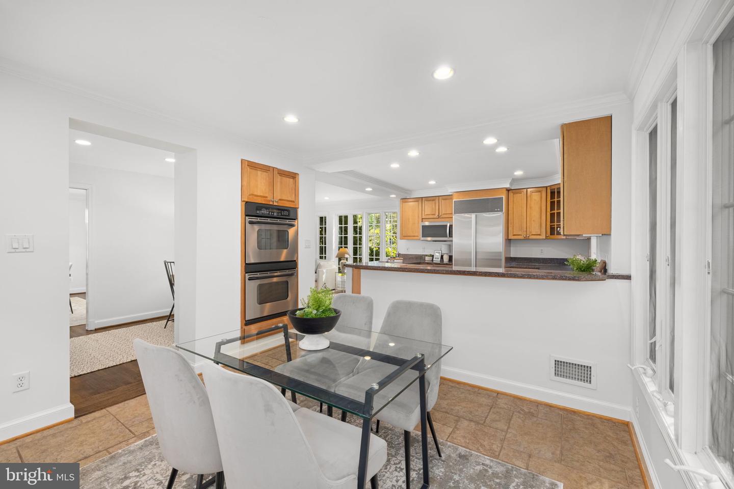 3712 25TH ST N, ARLINGTON, Virginia 22207, 3 Bedrooms Bedrooms, ,3 BathroomsBathrooms,Residential,For sale,3712 25TH ST N,VAAR2063220 MLS # VAAR2063220