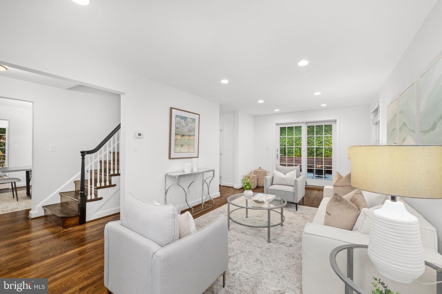 3712 25TH ST N, ARLINGTON, Virginia 22207, 3 Bedrooms Bedrooms, ,3 BathroomsBathrooms,Residential,For sale,3712 25TH ST N,VAAR2063220 MLS # VAAR2063220