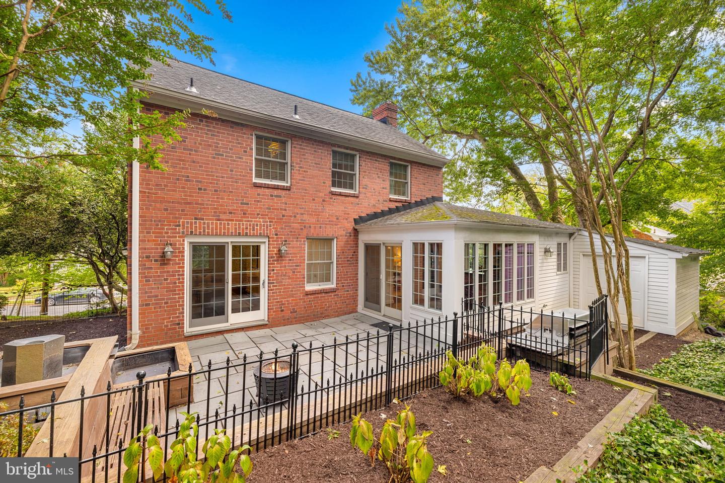 3712 25TH ST N, ARLINGTON, Virginia 22207, 3 Bedrooms Bedrooms, ,3 BathroomsBathrooms,Residential,For sale,3712 25TH ST N,VAAR2063220 MLS # VAAR2063220