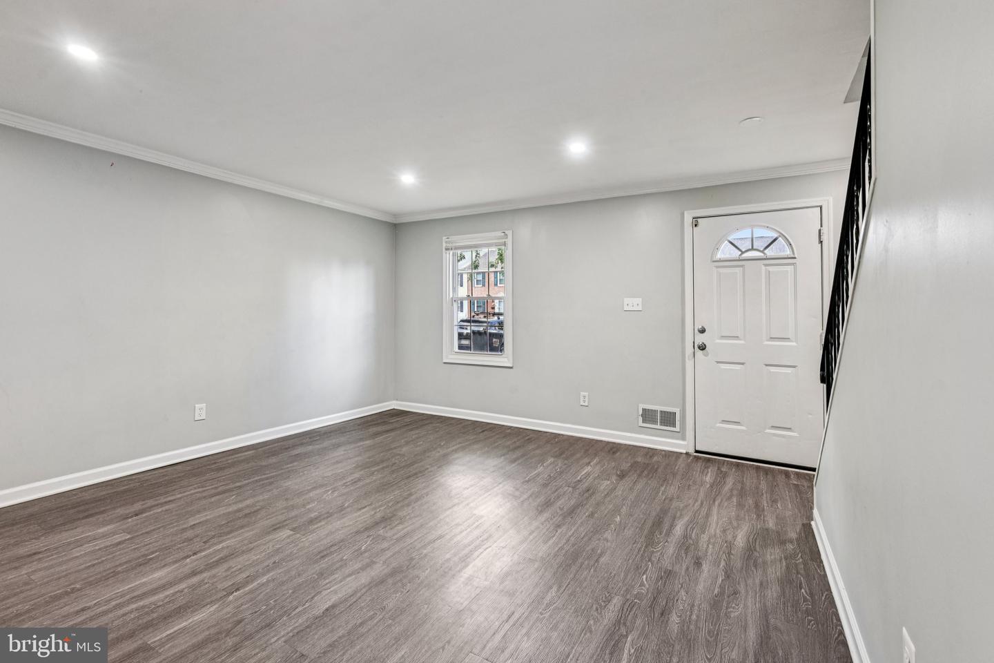 2905 WREN CT, WOODBRIDGE, Virginia 22191, 3 Bedrooms Bedrooms, ,2 BathroomsBathrooms,Residential,For sale,2905 WREN CT,VAPW2103416 MLS # VAPW2103416