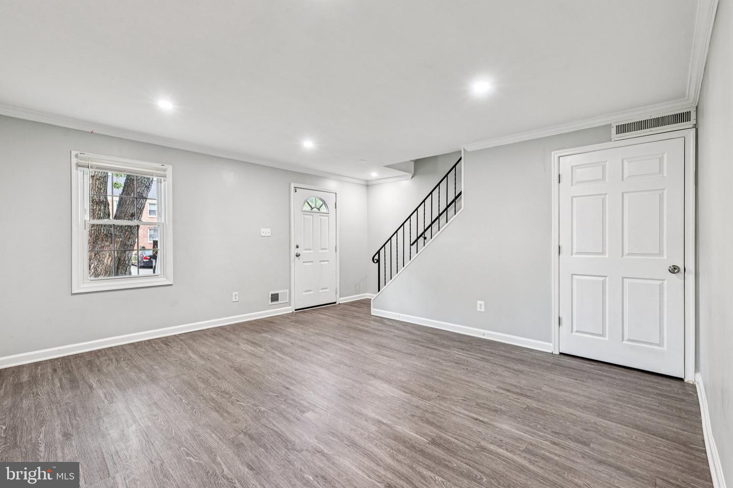 2905 WREN CT, WOODBRIDGE, Virginia 22191, 3 Bedrooms Bedrooms, ,2 BathroomsBathrooms,Residential,For sale,2905 WREN CT,VAPW2103416 MLS # VAPW2103416